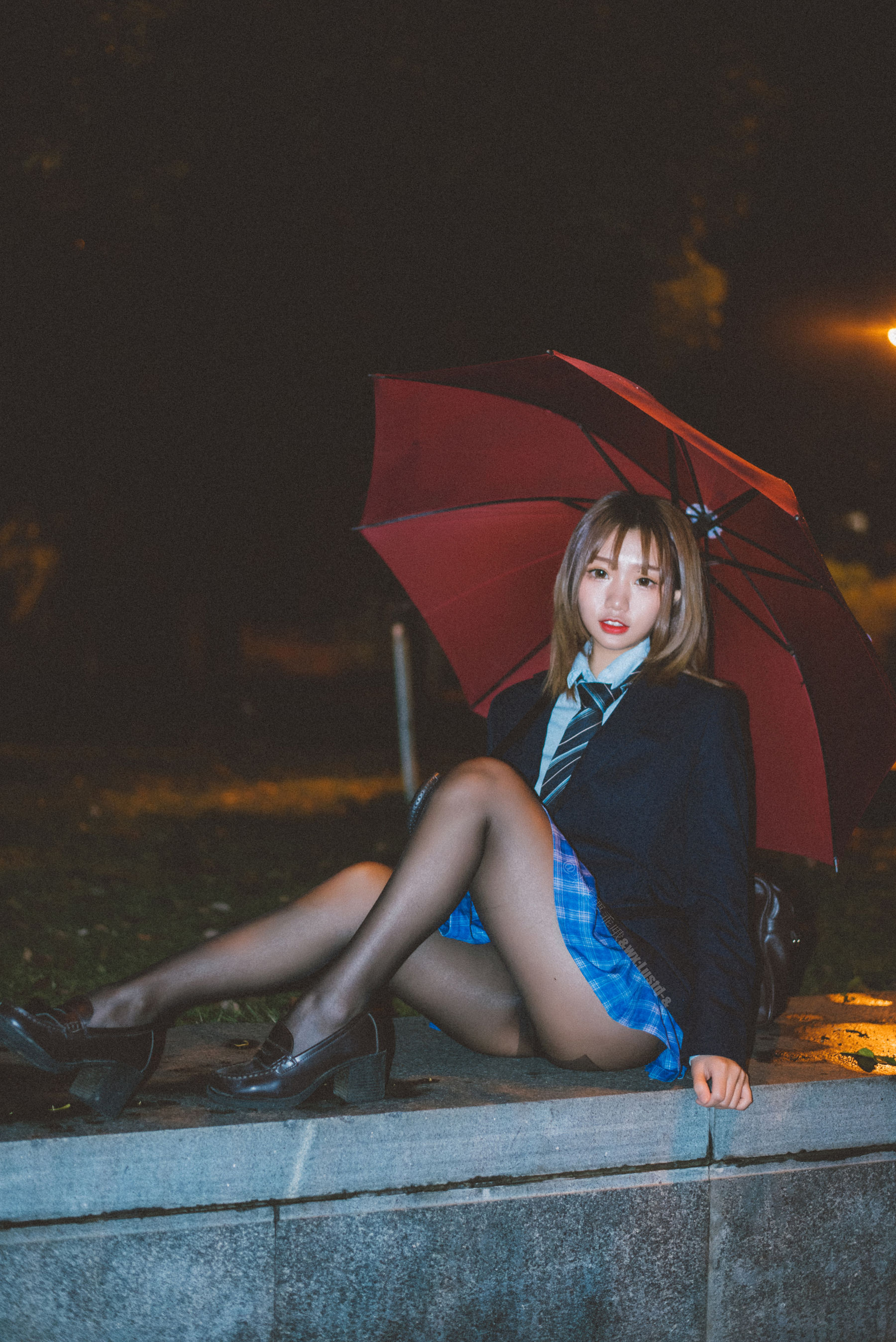 [福利COS] 动漫博主柒柒要乖哦 - 深夜公园JK第9张