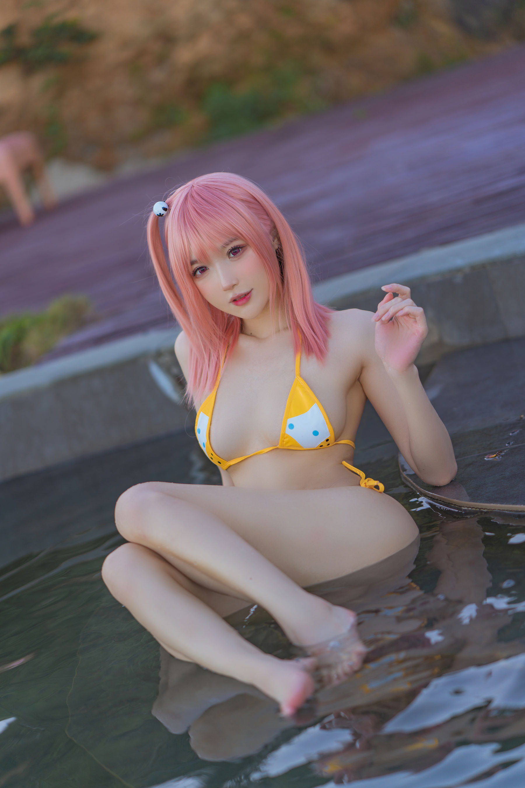 [福利COS] 动漫博主阿包也是兔娘 - 生或死联动 碧蓝航线 穗香泳装第7张