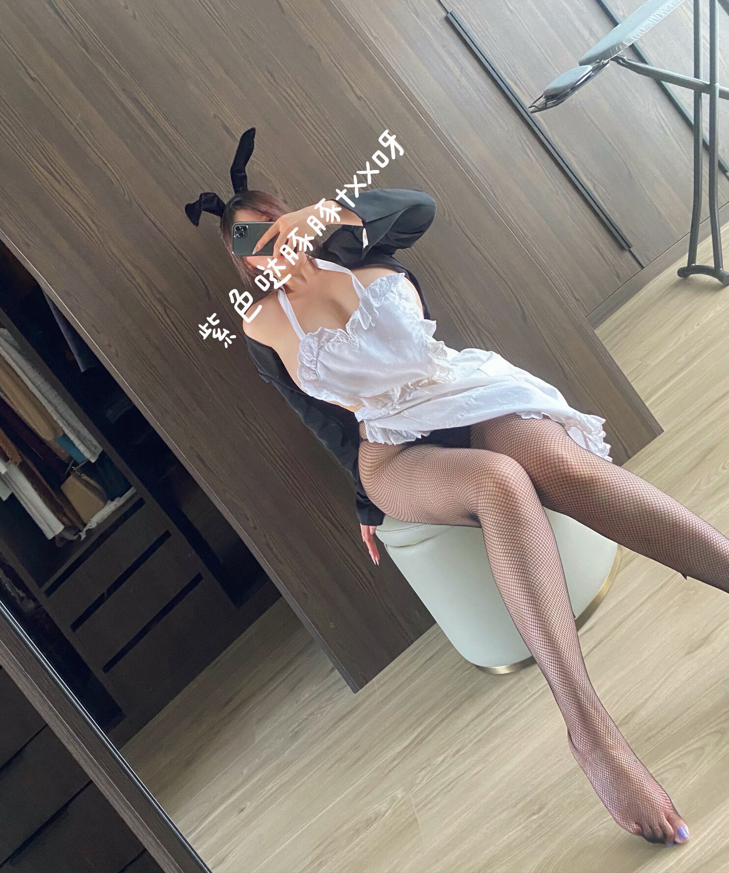 [福利COS] 女主播童小芯 微信朋友圈系列视图合集第14张