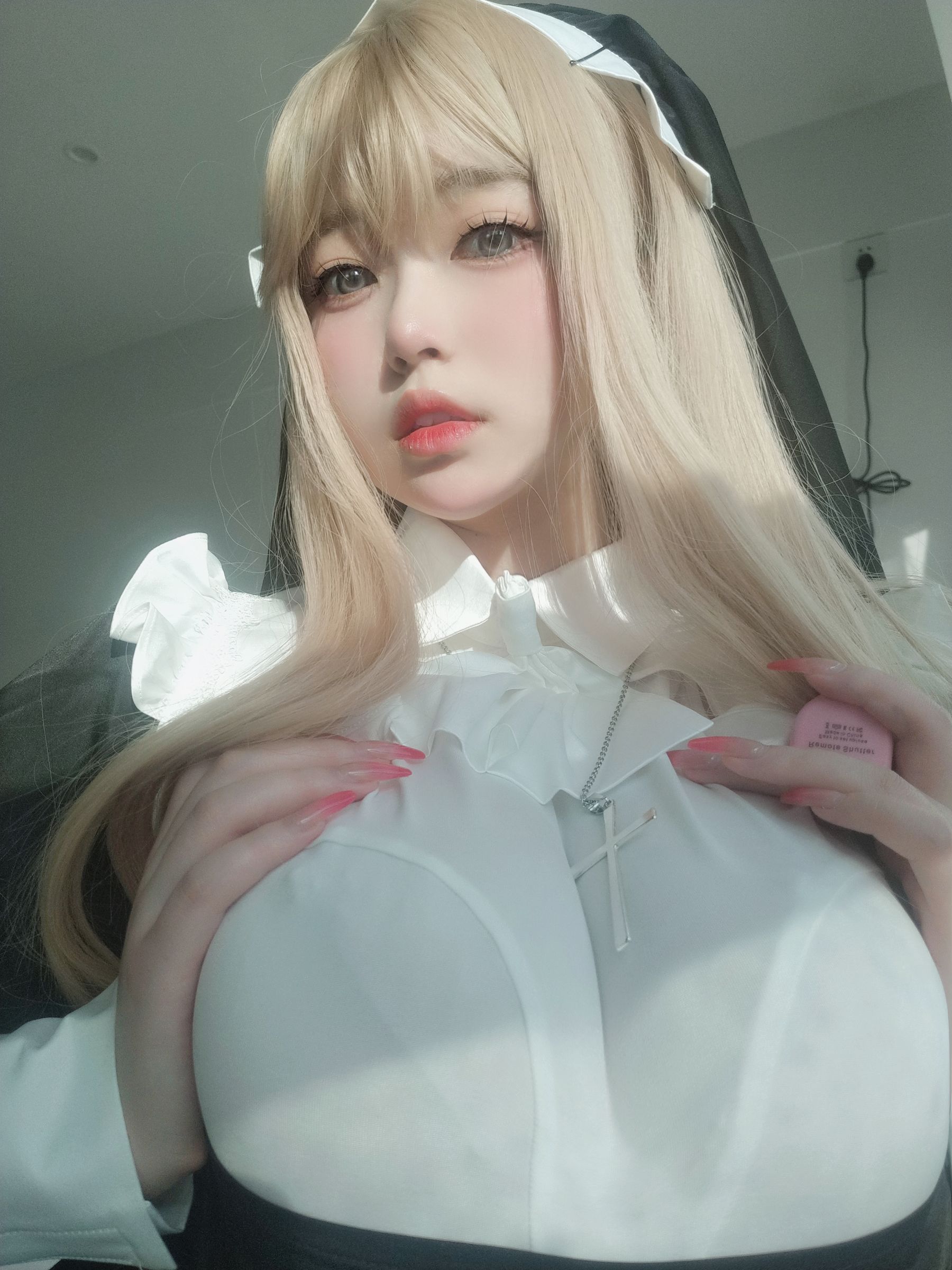 [福利COS] 女主K - 修女第15张