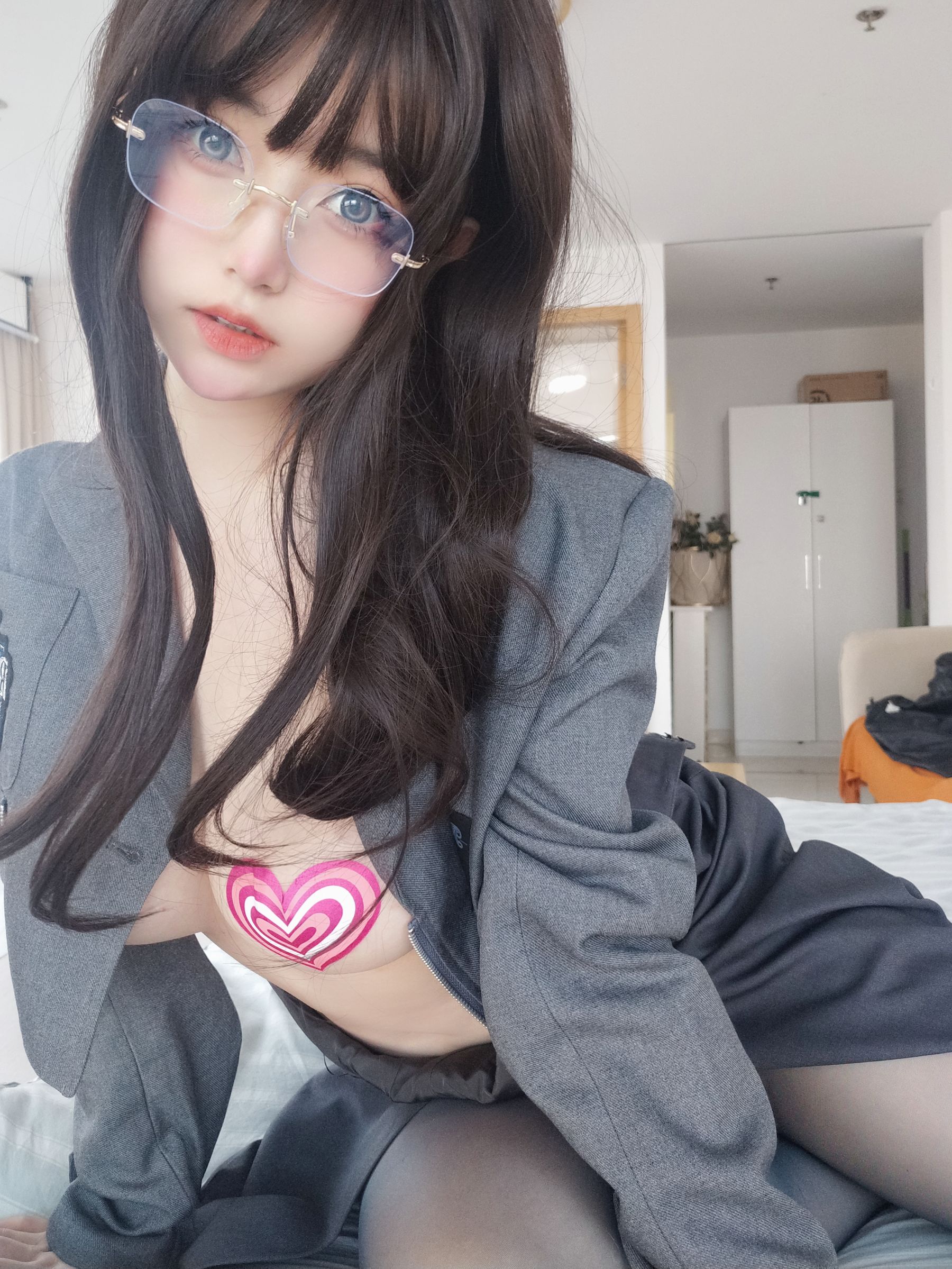 [福利COS] 女主K - 沉默的学姐第34张