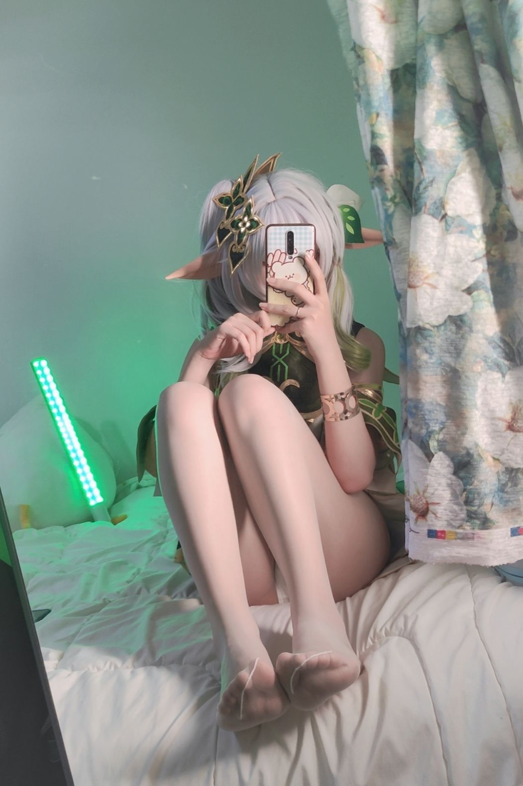 [福利COS] 洛桑w伊梓 - 小草神第2张