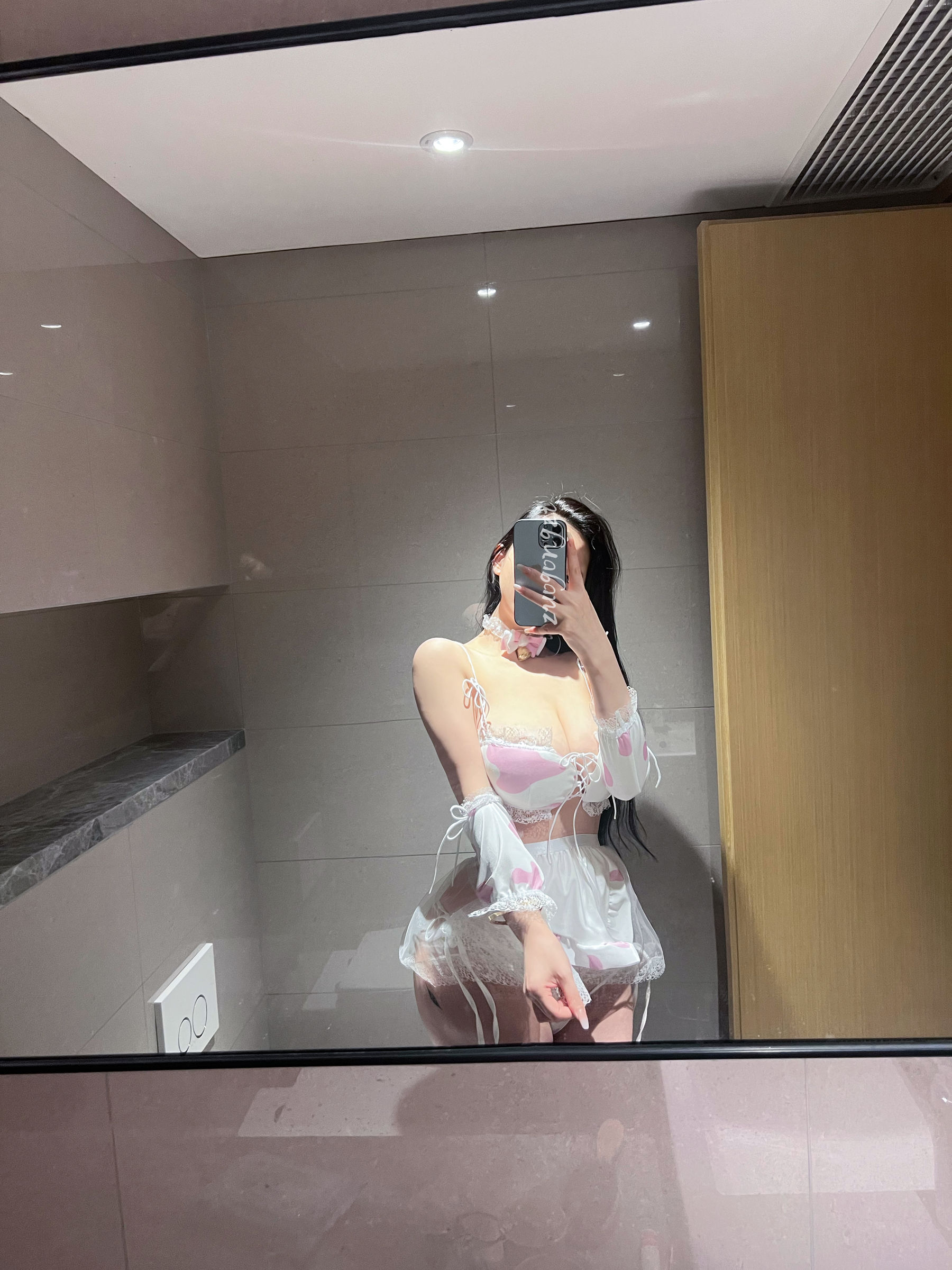 [福利COS] 美臀女神左公子666 - 情趣连体第6张