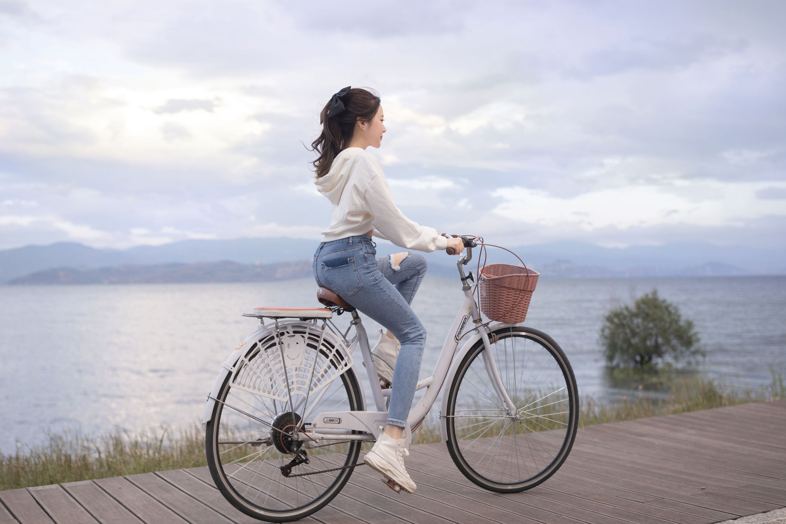 [福利COS] 鱼子酱 牛仔情趣写真第4张