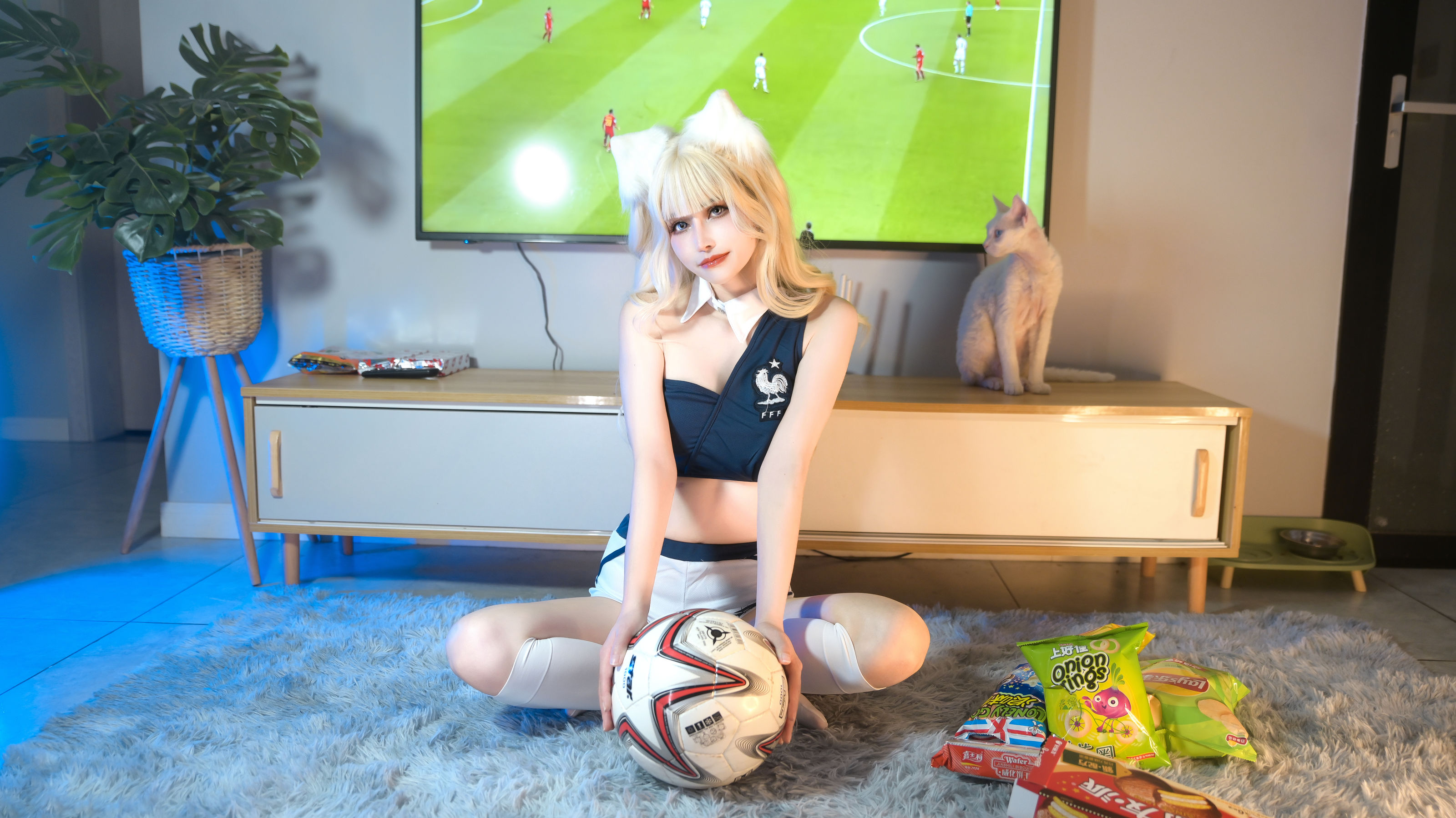 [福利COS] 鹿八岁 - 足球少女第1张