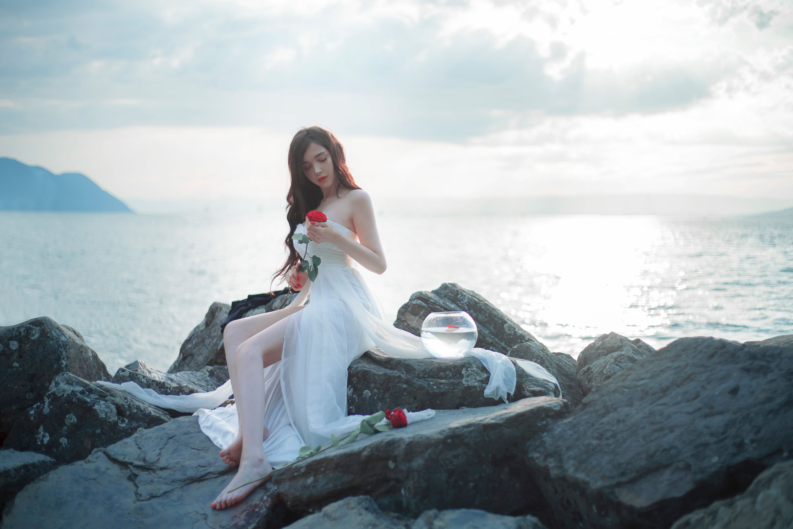 [COS福利] 国外美女SayaTheFox - 海滩随拍第4张