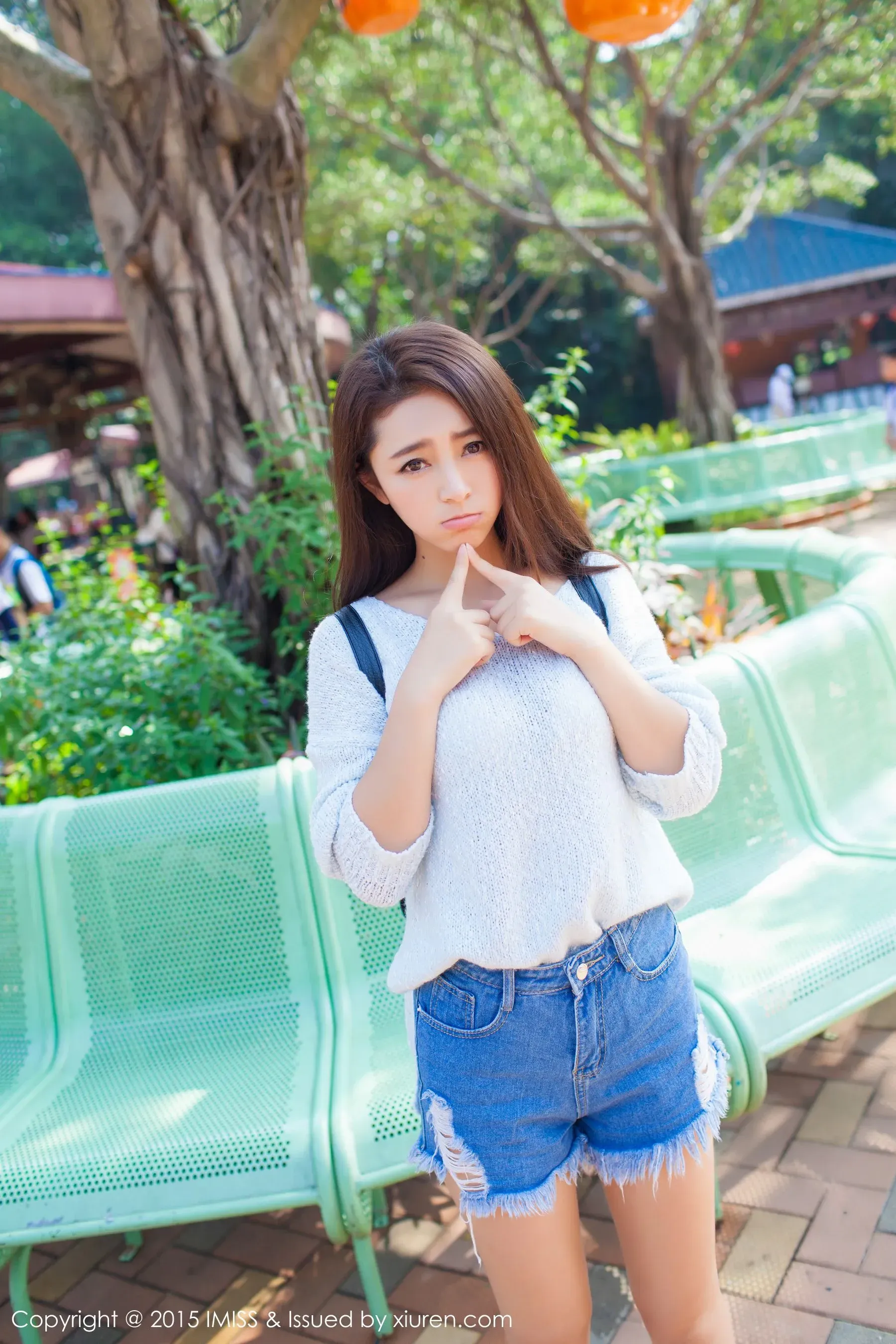  夏茉GIGI《牛仔热裤街拍》 爱蜜社IMiss Vol.049第2张