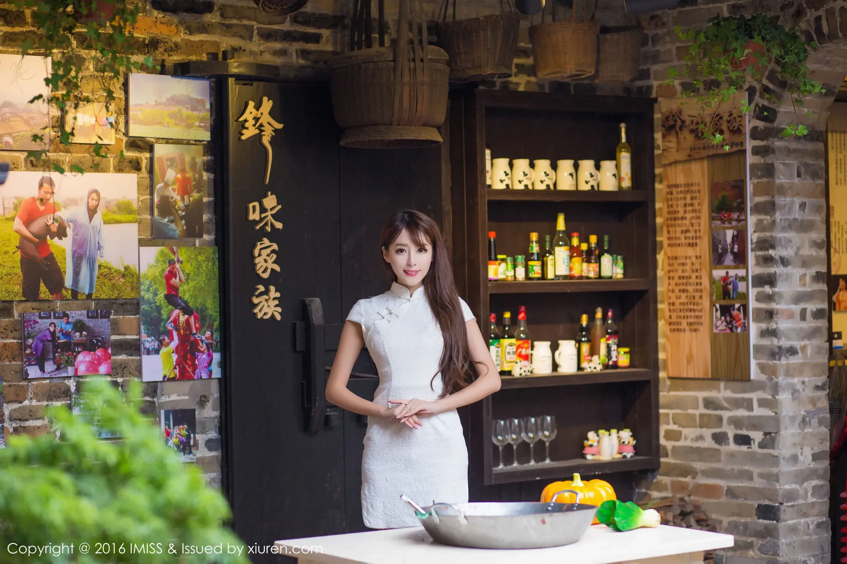 王曼妮、谭小雅《古典旗袍系列》爱蜜社IMiss Vol.070第4张