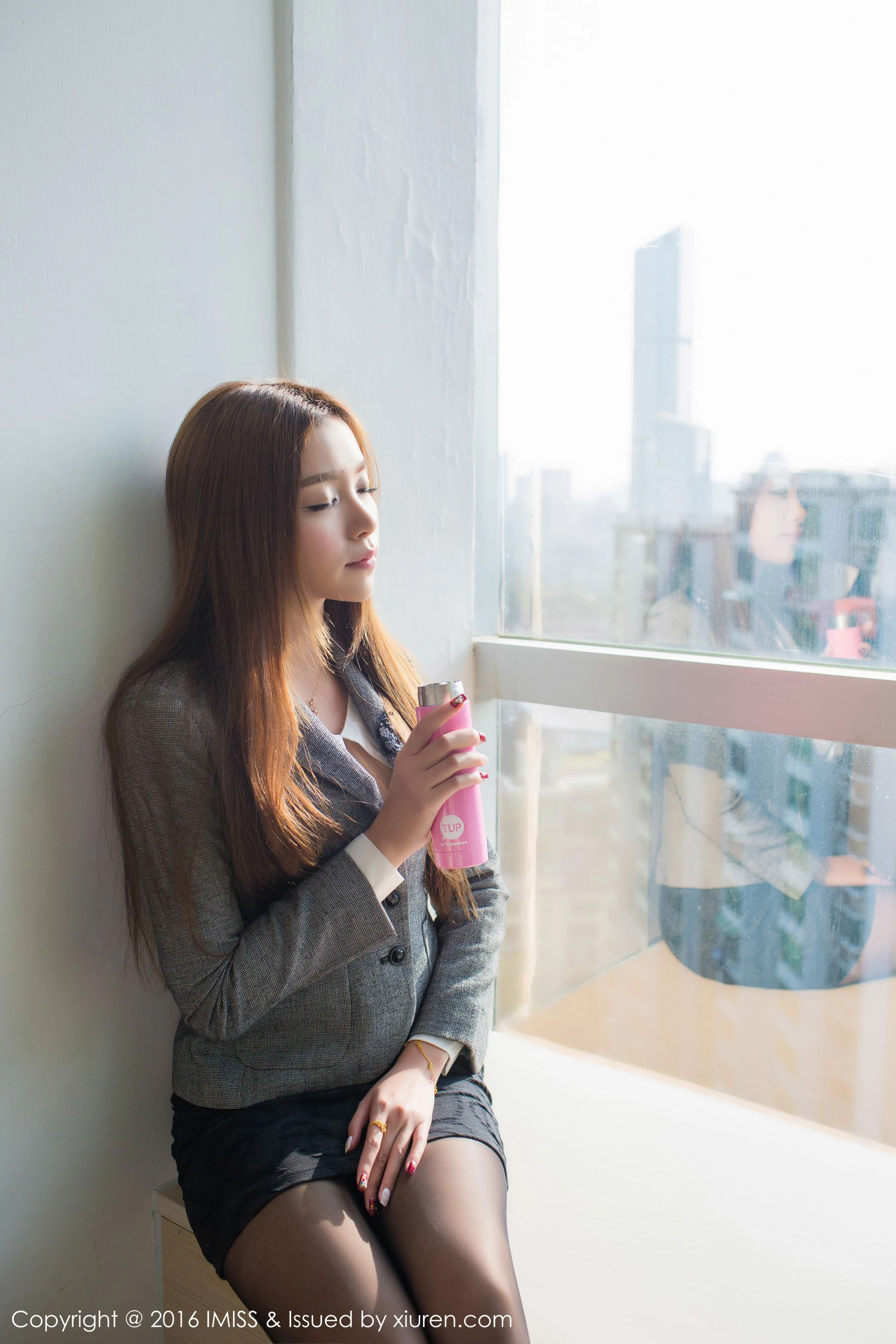  爱蜜社IMiss Vol.060 于姬、朱若慕、徐妍馨、傅诗瑶、小丽莎萌萌哒及其他模特合集第1张