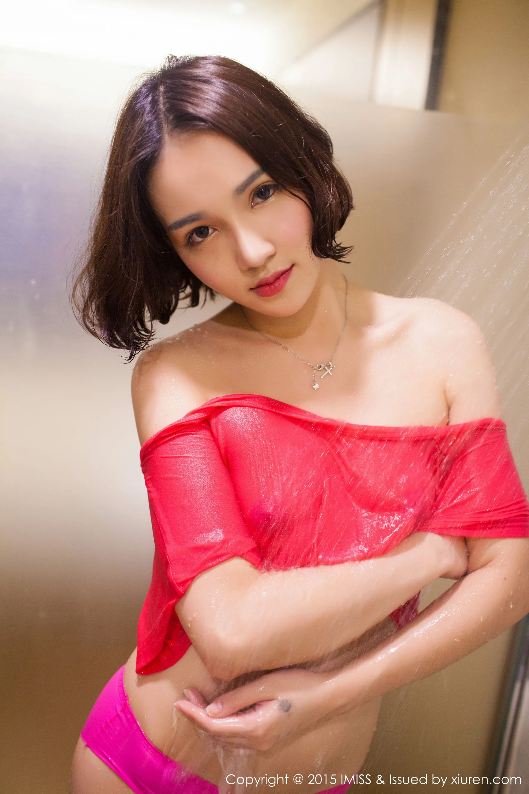  轻熟女@艾诗iccey《浴室湿身+黑丝诱惑》 爱蜜社IMiss Vol.043第10张