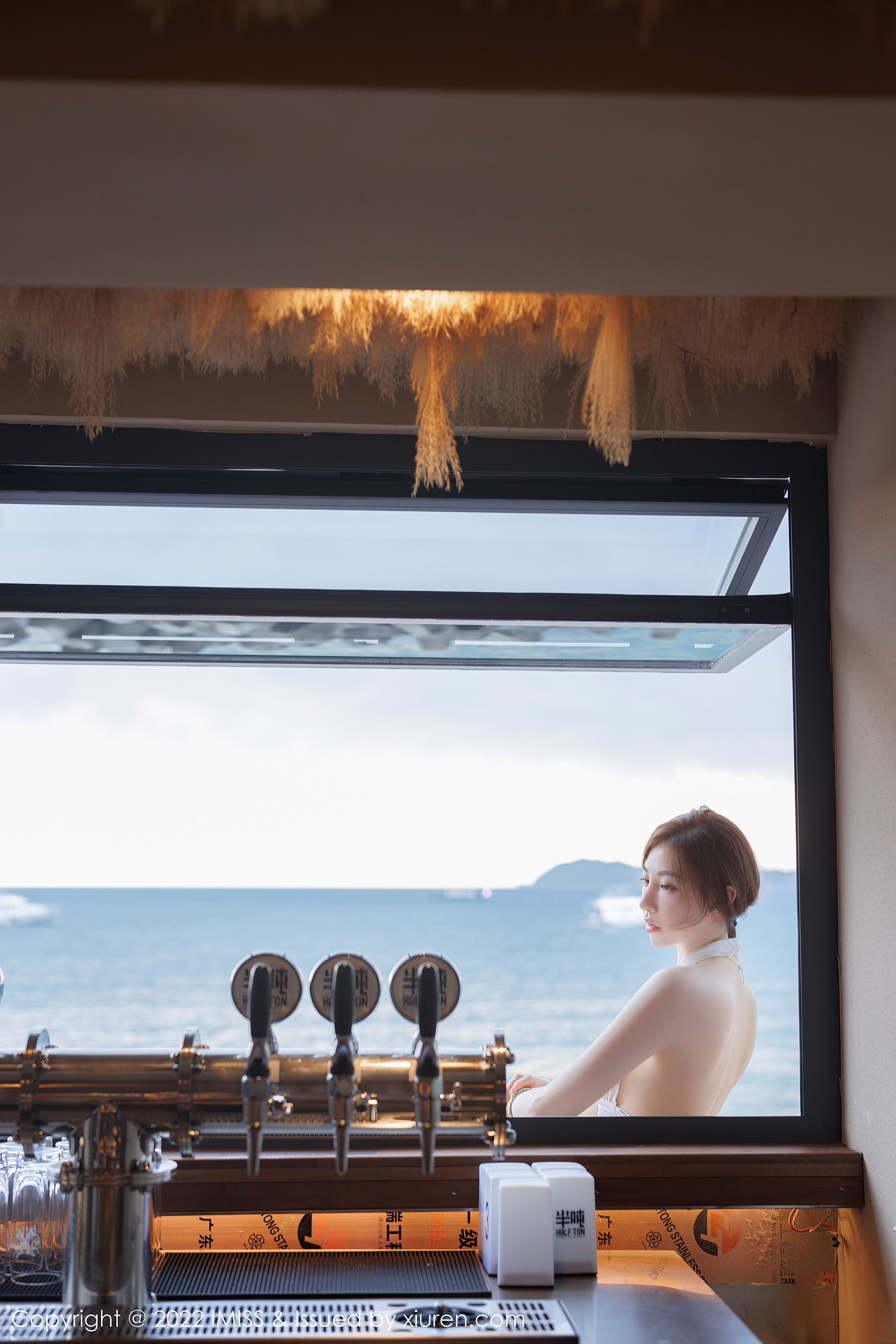  爱蜜社 VOL.706 Lynn刘奕宁 长裙美腿第9张