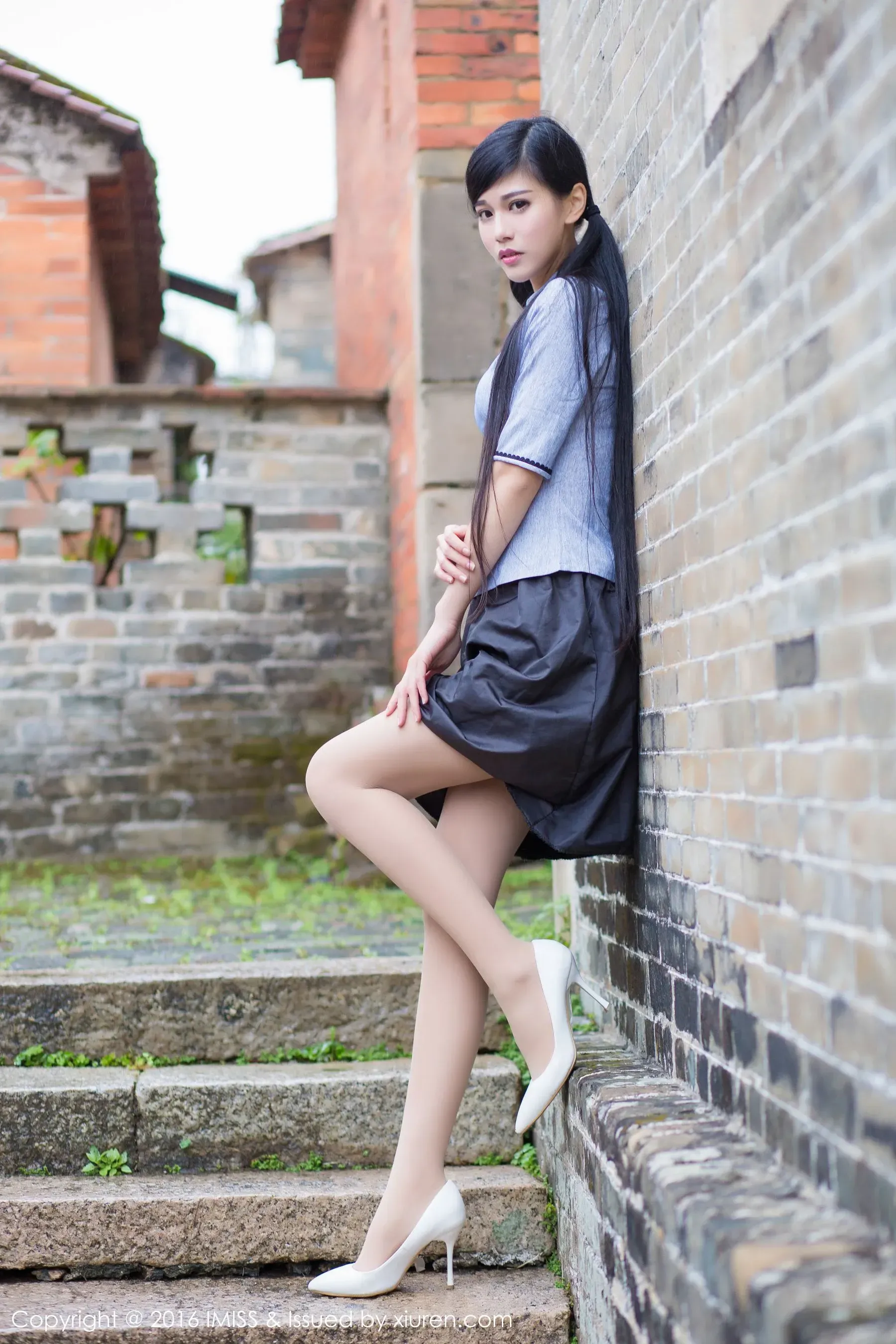  王曼妮、谭小雅《古典旗袍系列》爱蜜社IMiss Vol.070第16张