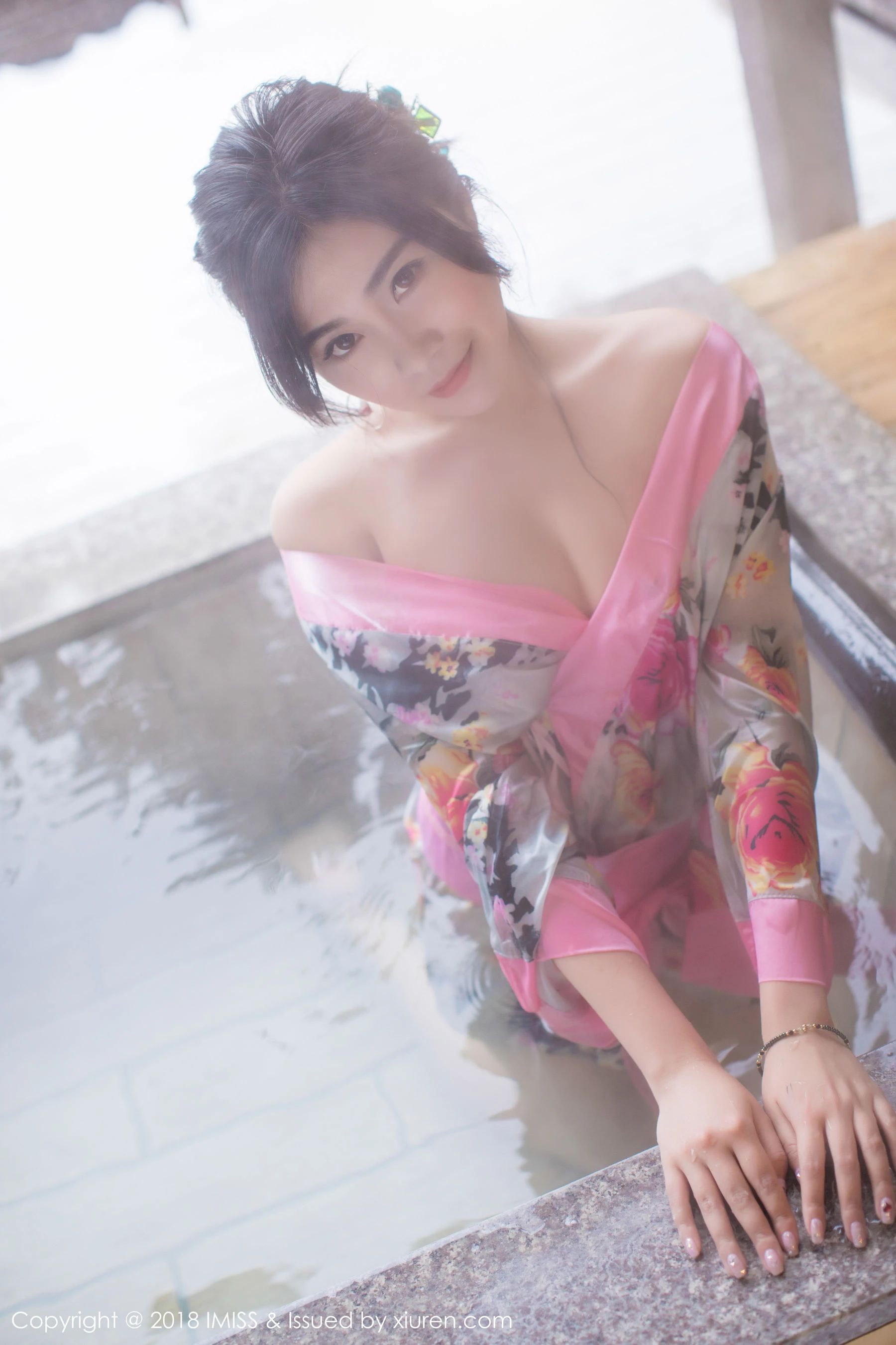 许诺Sabrina《浴池和服+蕾丝美腿》 爱蜜社IMiss Vol.221第6张