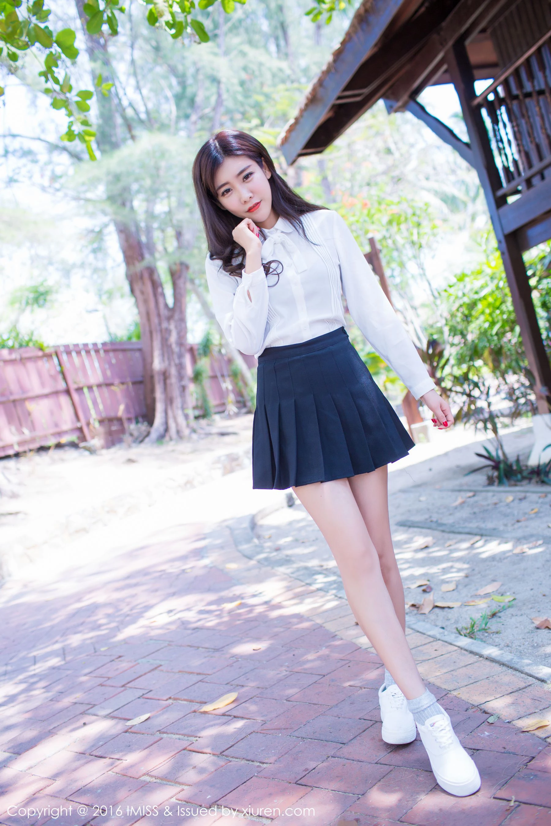 程小烦不烦《性感比基尼和白衬衫+短裙》 爱蜜社IMiss Vol.089第10张