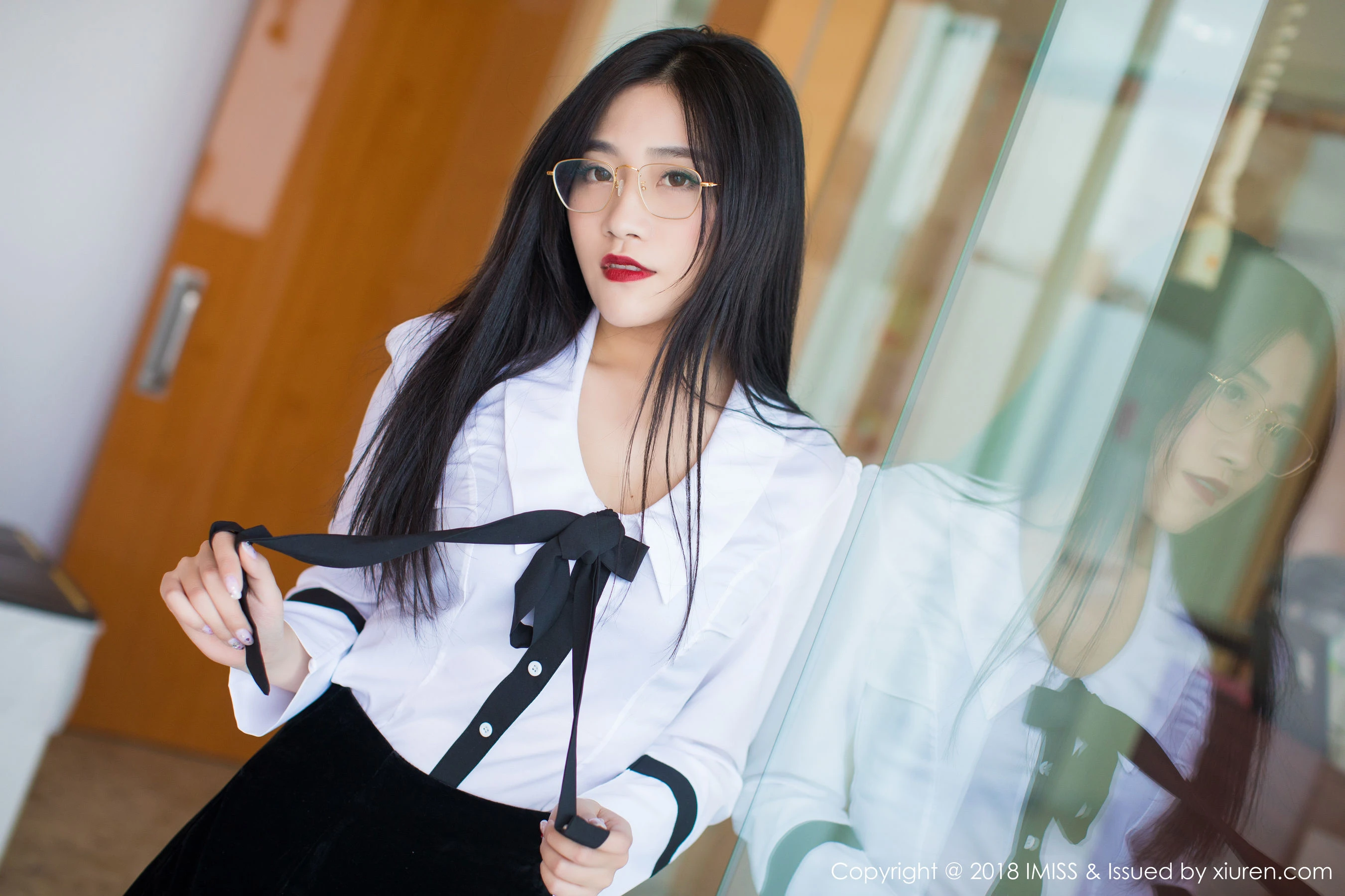 许诺Sabrina《极致美到窒息的美腿诱惑》 爱蜜社IMiss Vol.239第2张