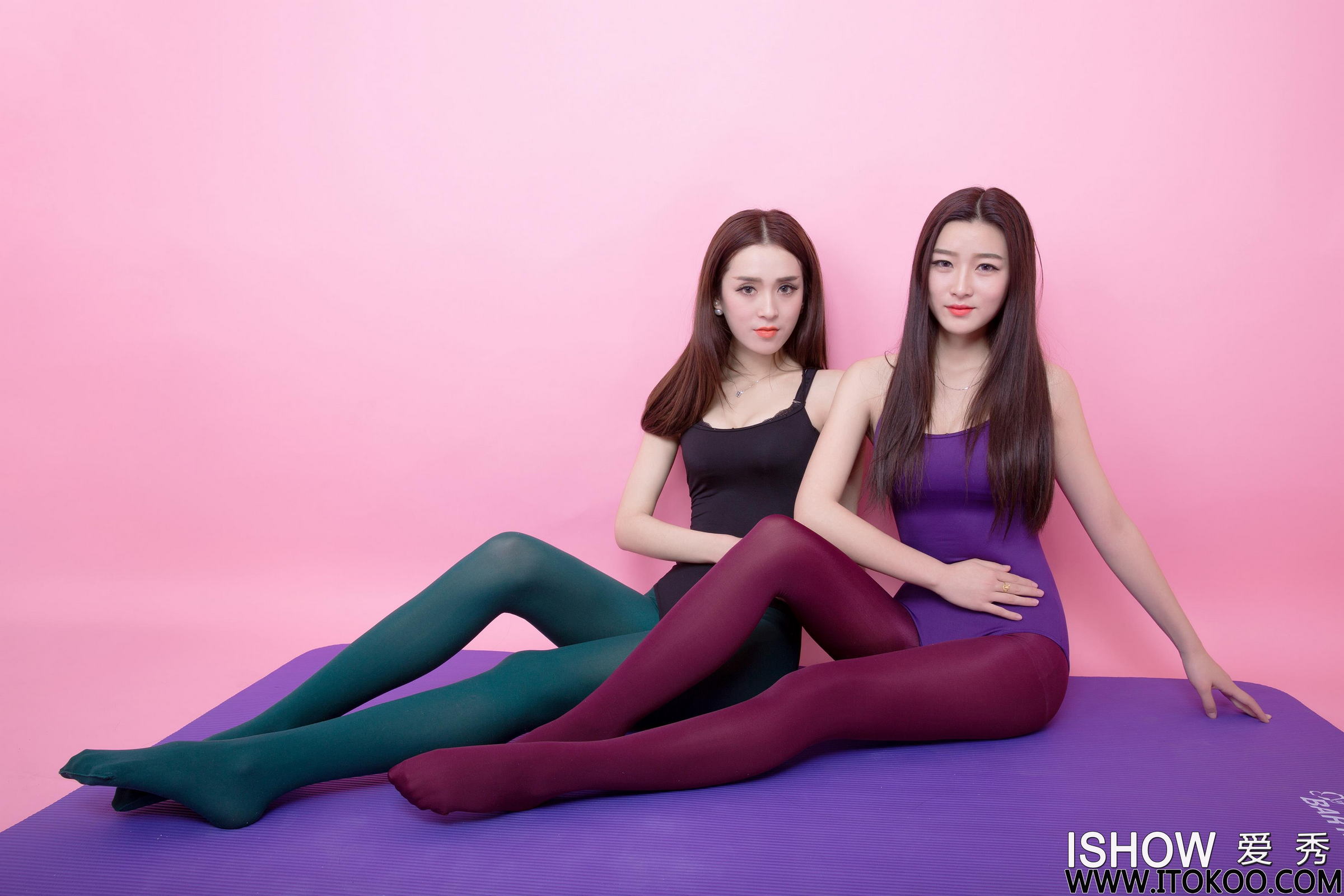 [ISHOW爱秀]吊带连体运动内衣美女Model 小汝Ruby ＆ 小煜CC 连身丝袜美腿性感写真 2016-02-01 No.028第9张