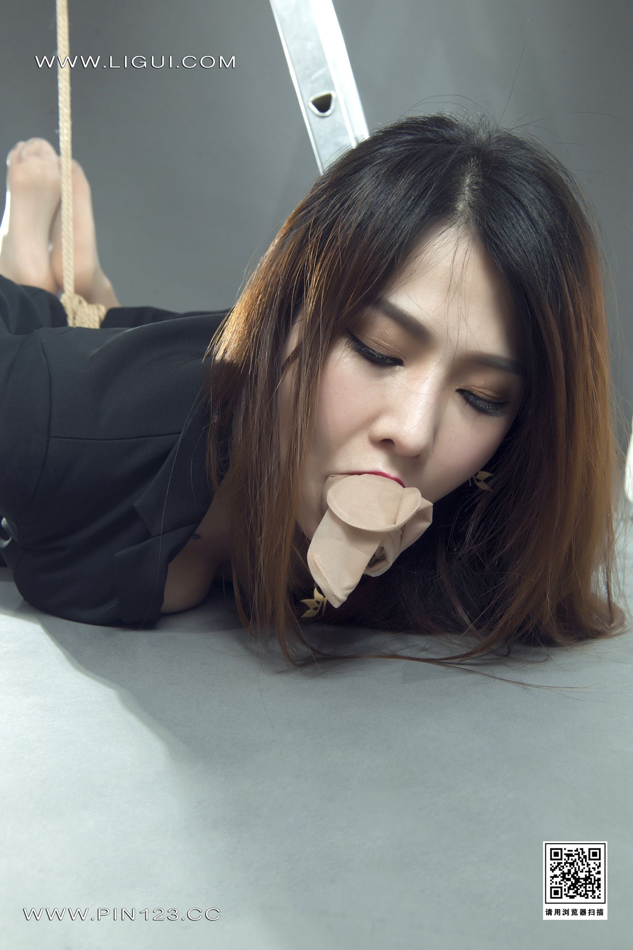 [Ligui丽柜]2022.06.09《紧缚职女》文静第4张