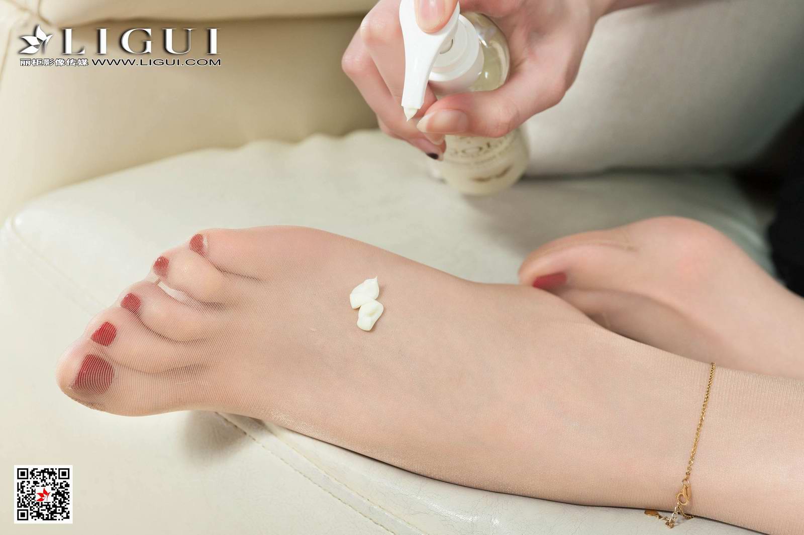 Ligui丽柜  2020.05.25《宅女情柔》兔子第22张