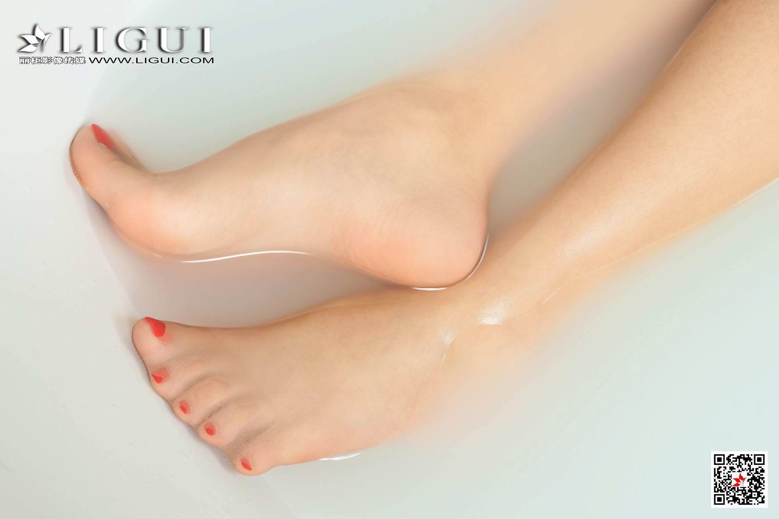 Ligui丽柜  2020.05.27《香浴名莲》潘潘第5张