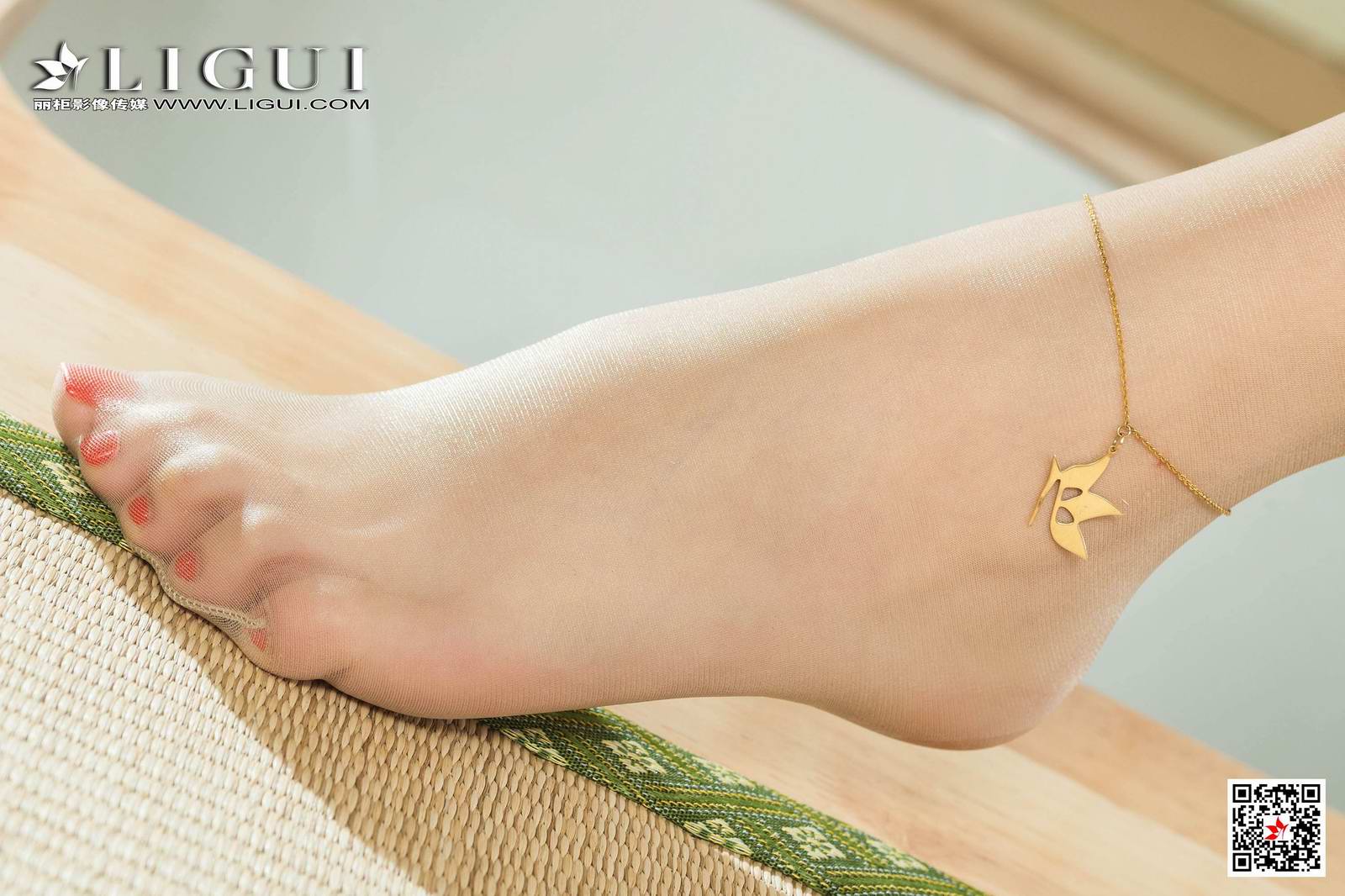 Ligui丽柜  2020.05.27《香浴名莲》潘潘第1张