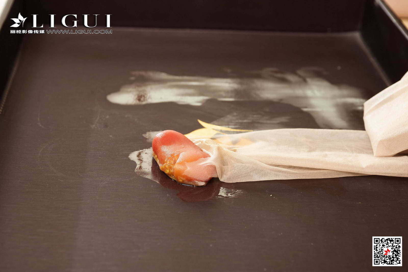 Ligui丽柜 2020.10.05《水果恋上丝》兔子第8张