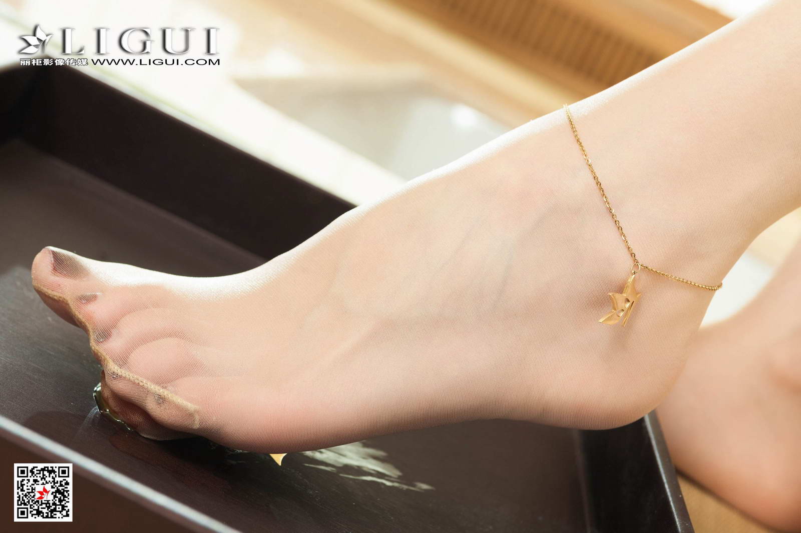 Ligui丽柜 2020.10.05《水果恋上丝》兔子第4张