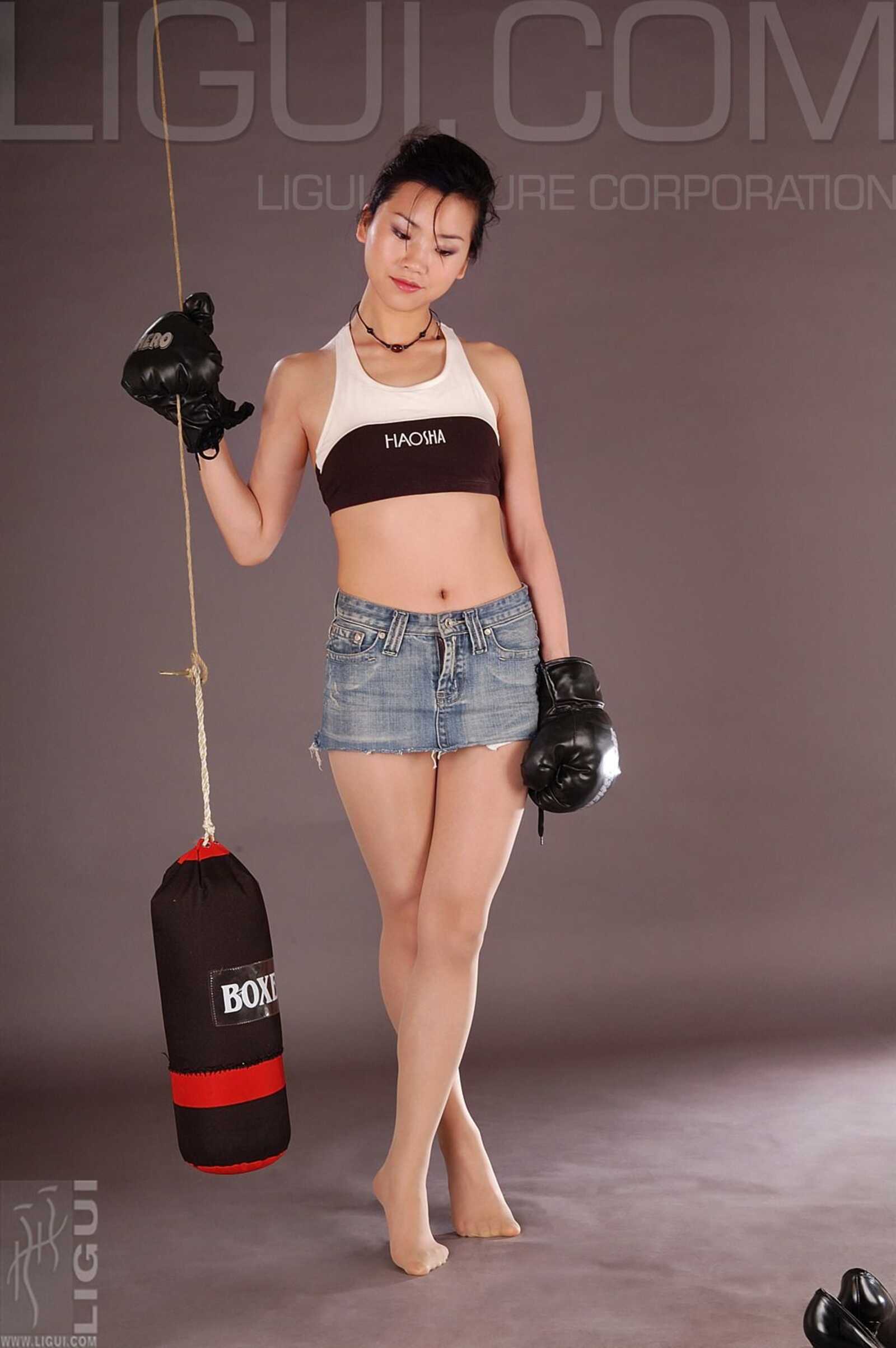 [丽柜LiGui] Model 由美《牛仔搏擊女郎》丝足写真集第4张