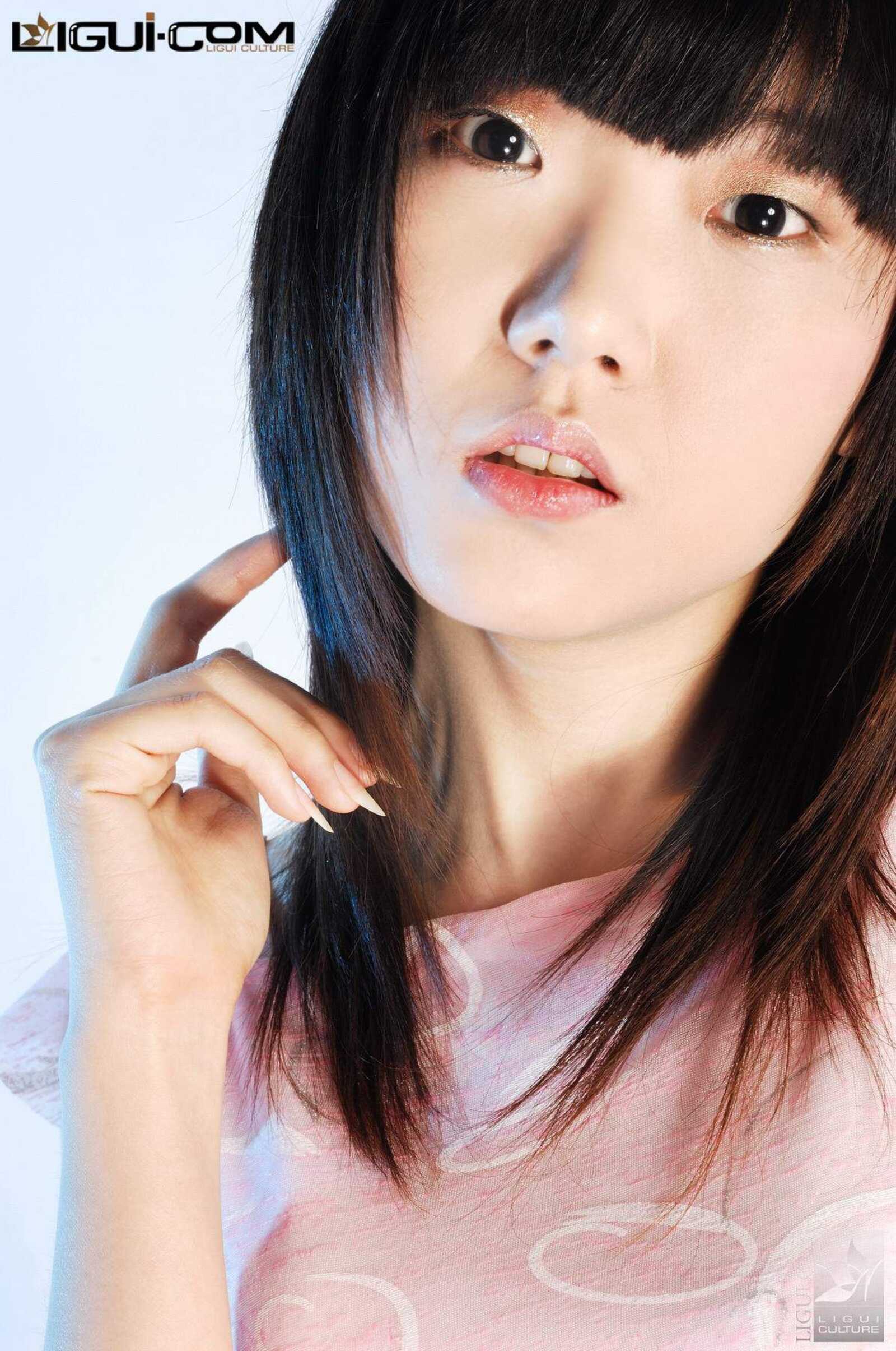 [丽柜LiGui] Model 猫柯希《白丝淡雅》丝足写真图片第6张