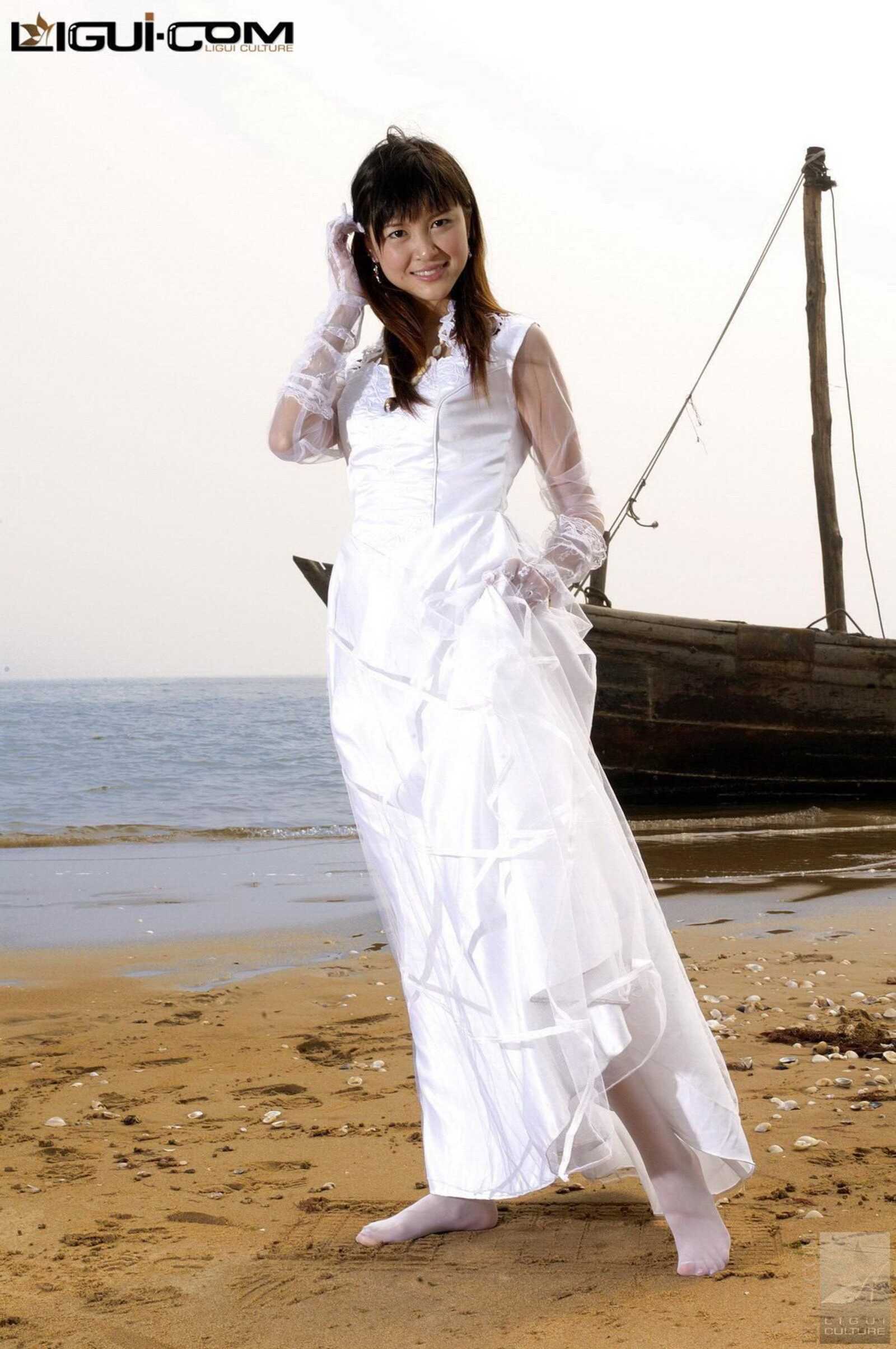 [丽柜LiGui] Model 菲儿《丝袜版白雪公主》丝足写真第4张