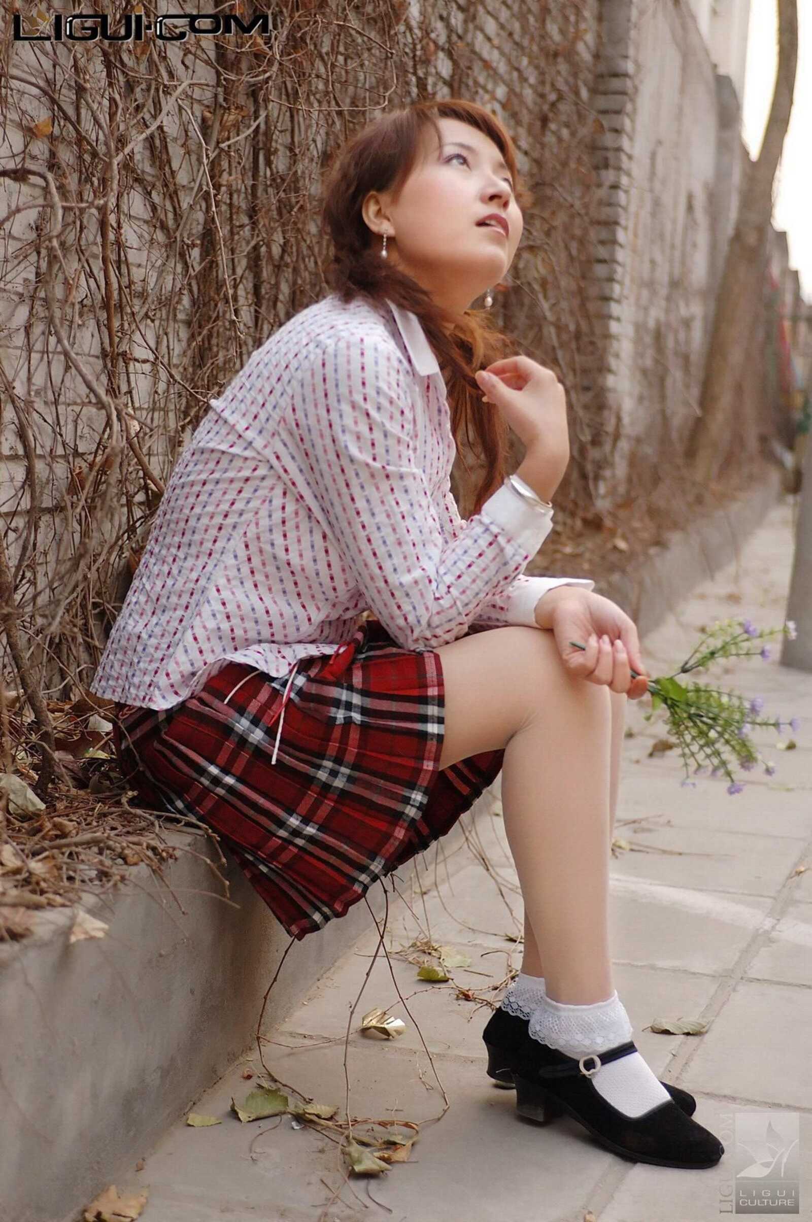[丽柜LiGui] Model 英子《初恋布鞋女孩》丝足写真图第12张