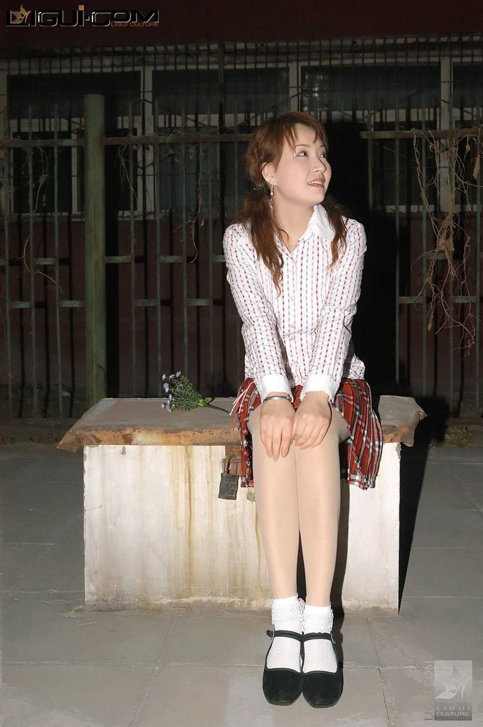 [丽柜LiGui] Model 英子《初恋布鞋女孩》丝足写真图第12张