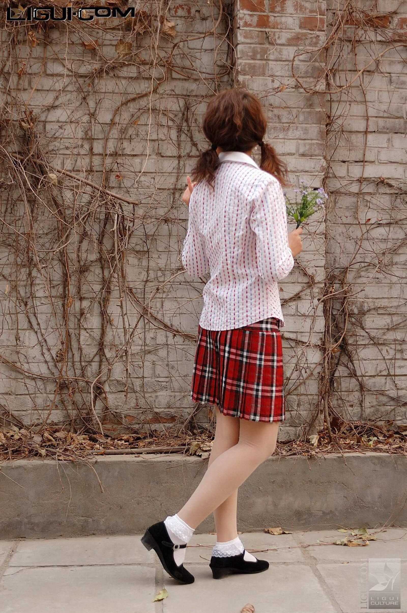 [丽柜LiGui] Model 英子《初恋布鞋女孩》丝足写真图第4张