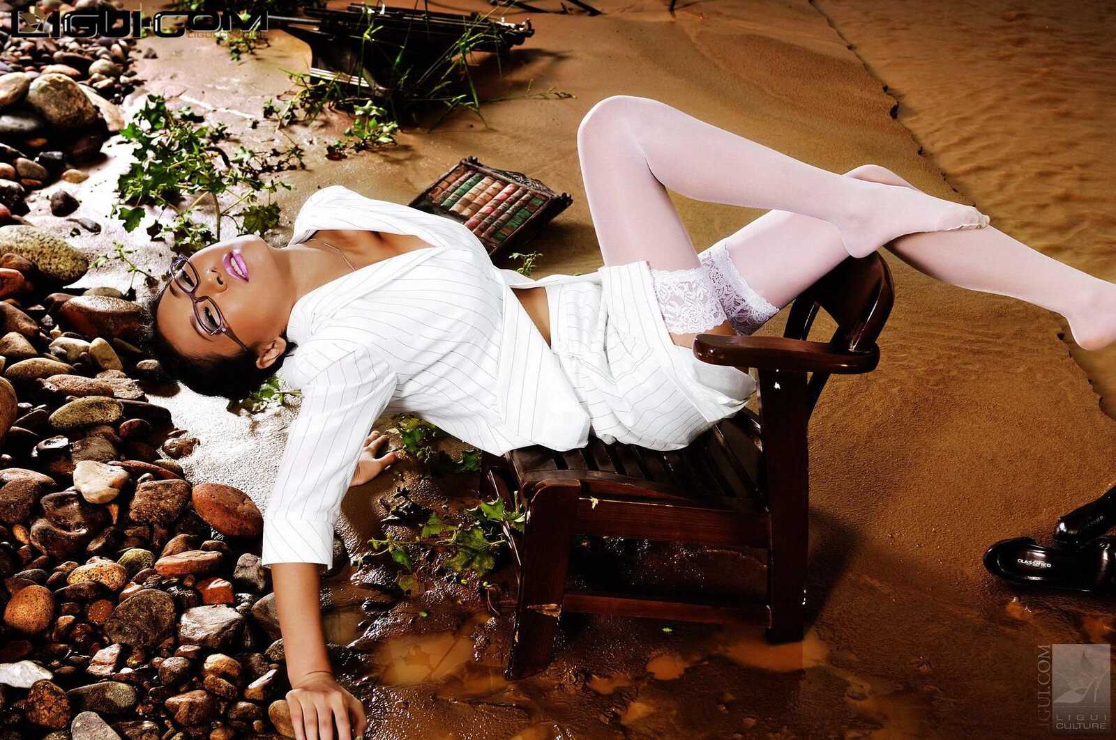 Model CoCo《色戒》 [丽柜美束LiGui] 丝足写真图片第5张