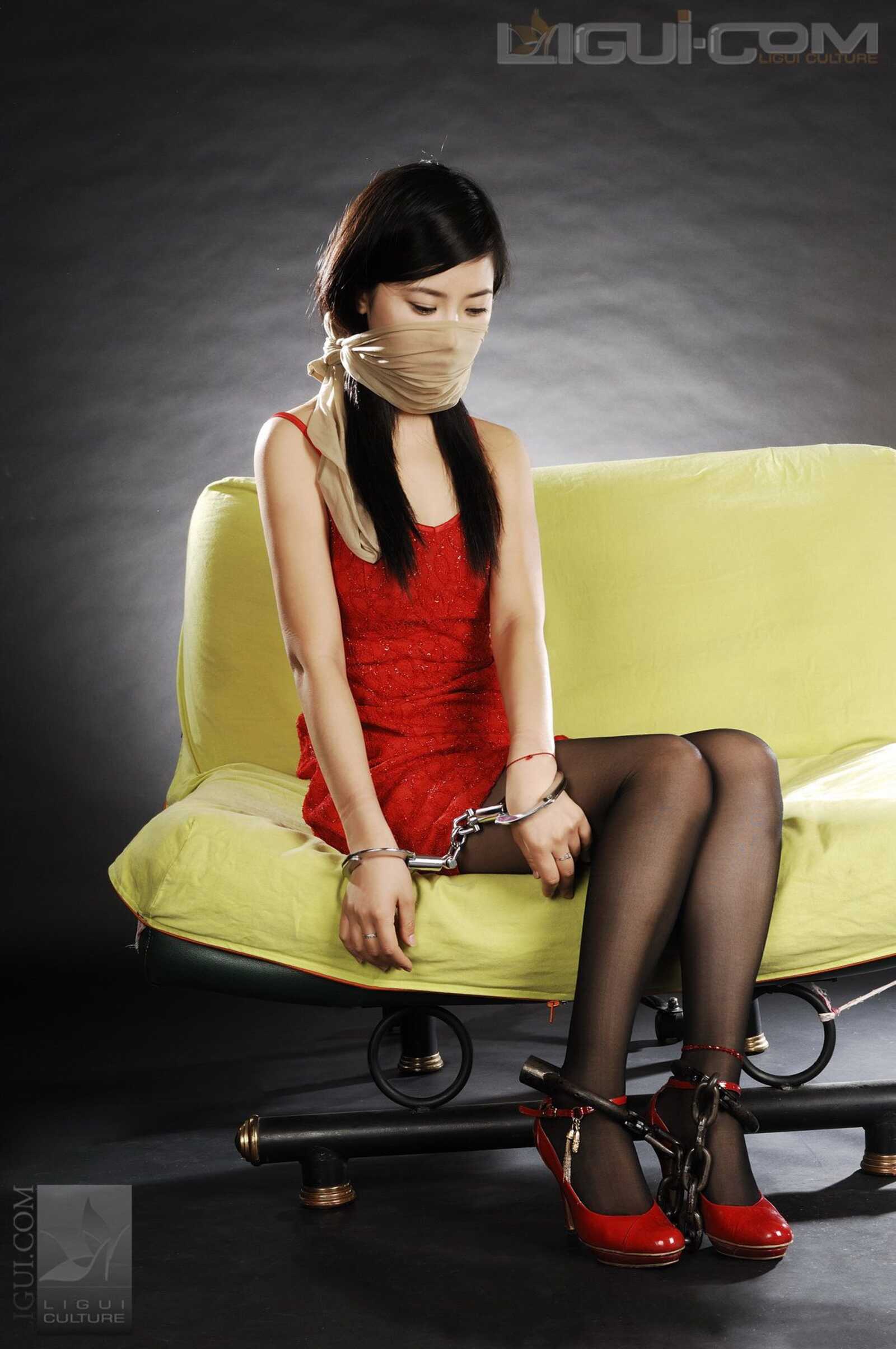 Model 卡鲁鲁《俏皮可爱小美女伊贺流袜堵式束缚第11张