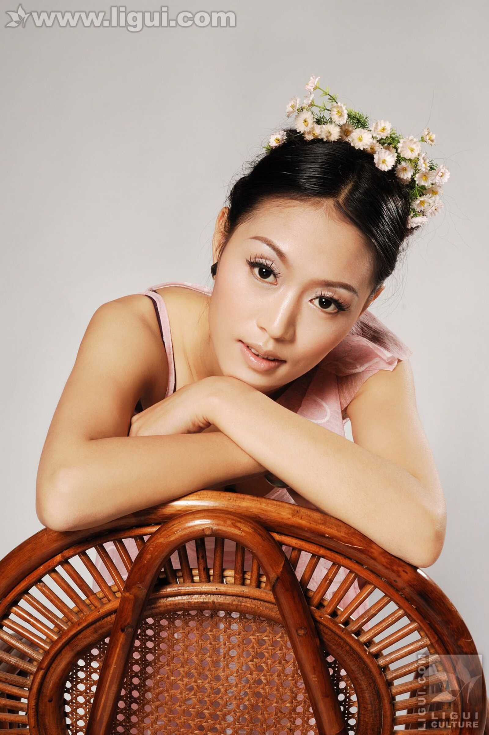 Model 凯咪《金粉世家贵足高跟》 [丽柜LiGui] 丝袜第4张