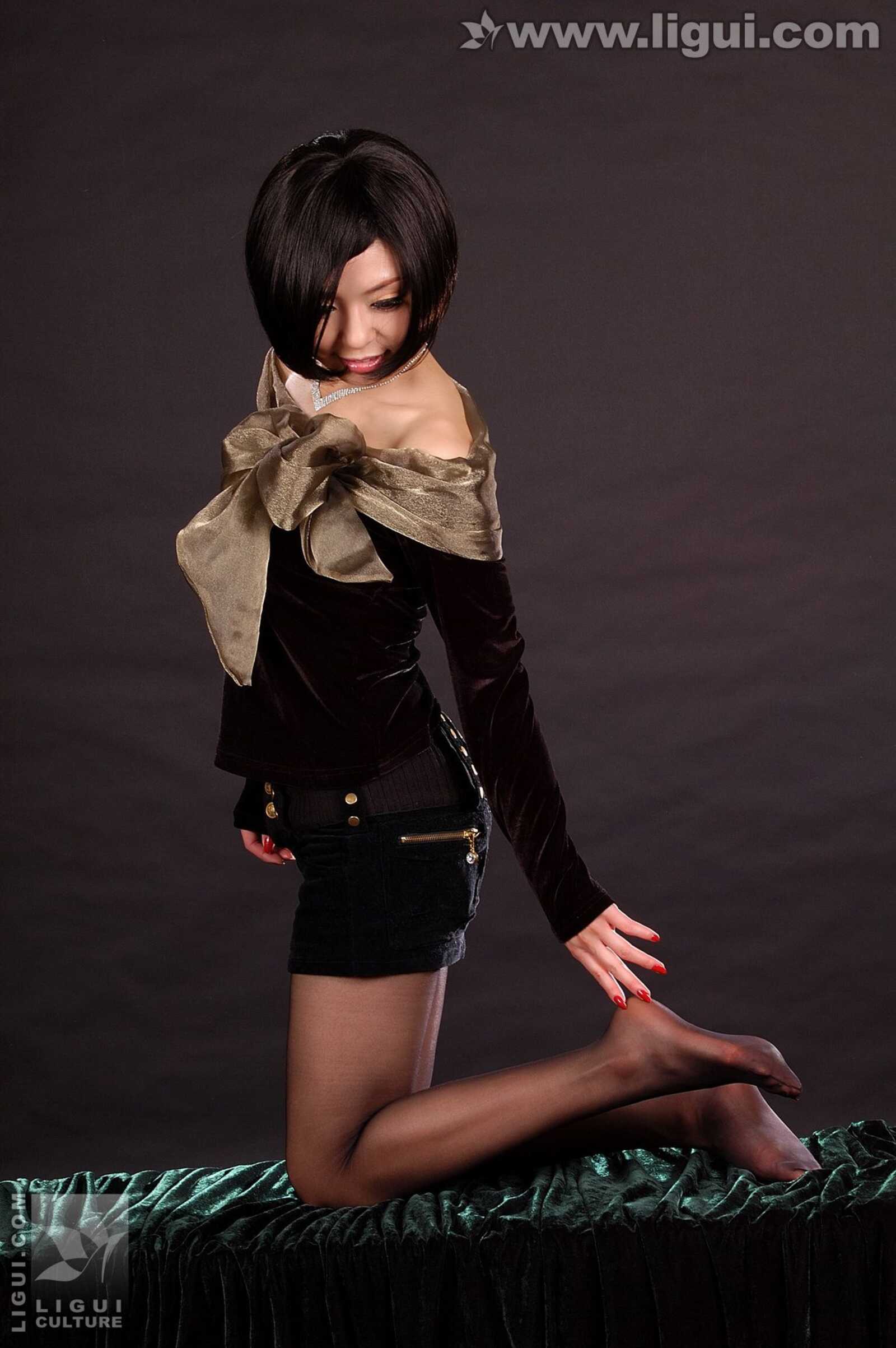 Model 冰清《黑丝熟女诱惑》 [丽柜LiGui] 丝足写真第10张