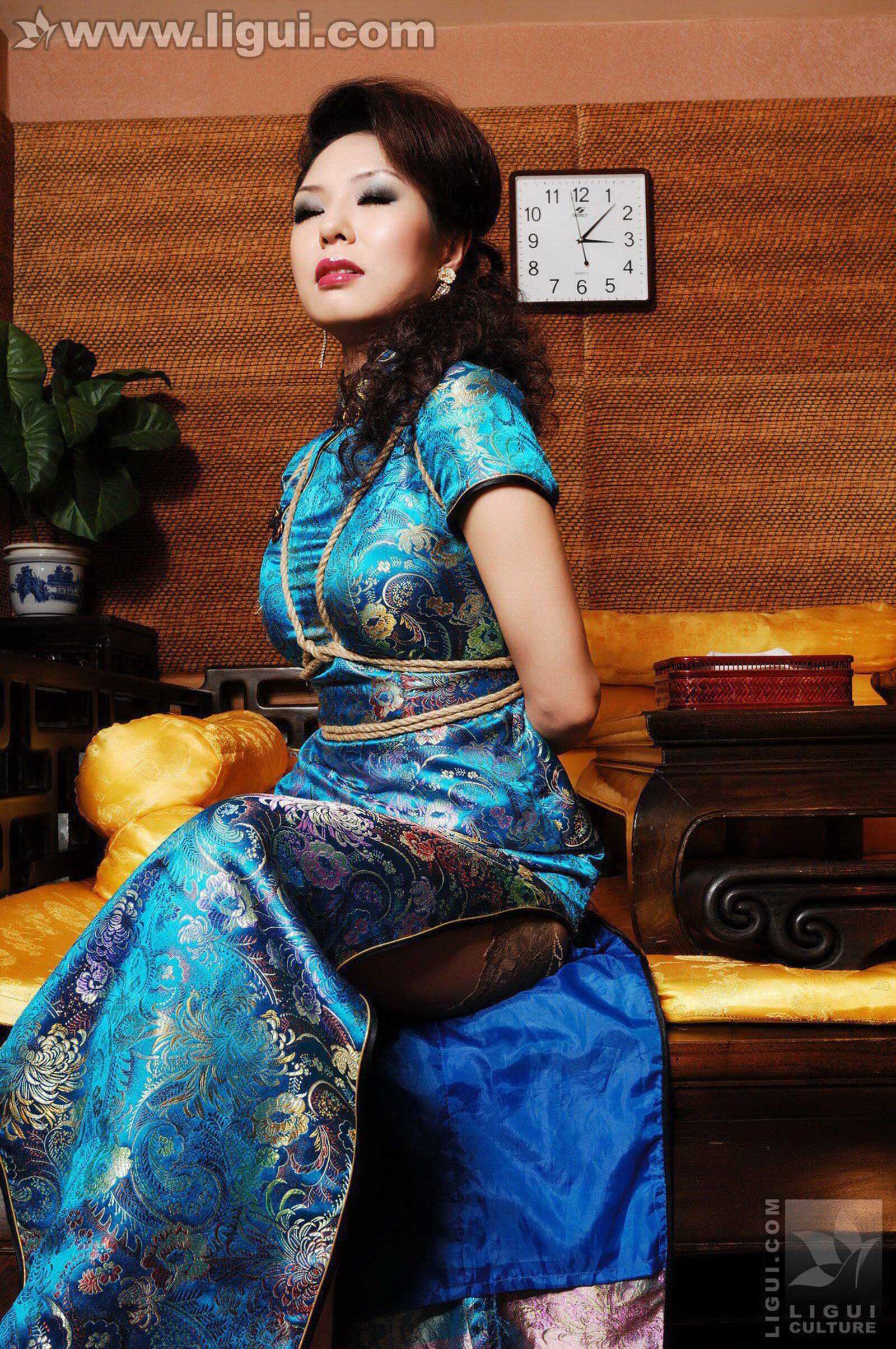 Model 冰清《东方少妇挣扎中的捆绑》 [丽柜美束第12张