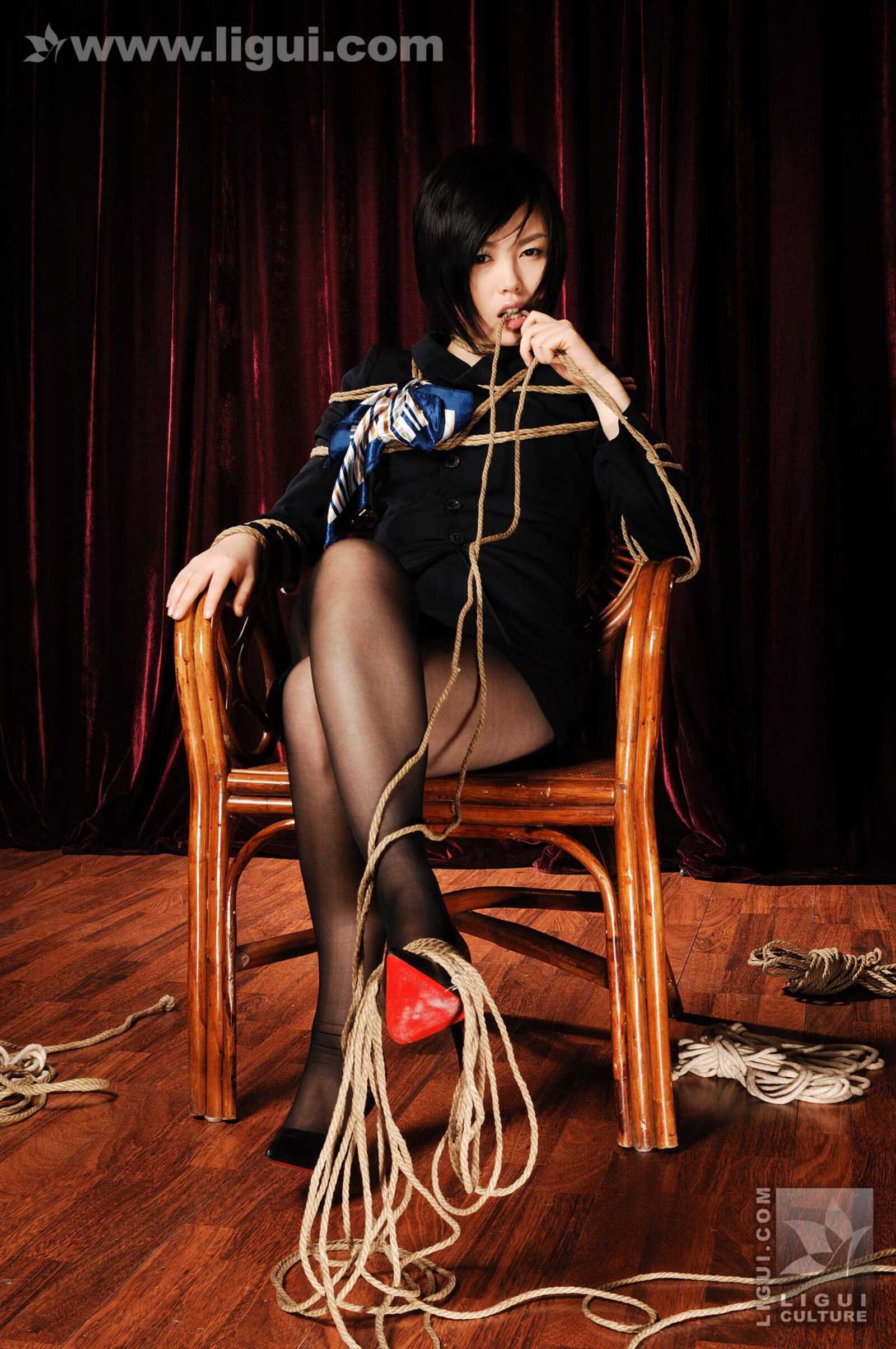 Model 幕子《环环相扣女王沦为阶下囚!》 [丽柜美第15张