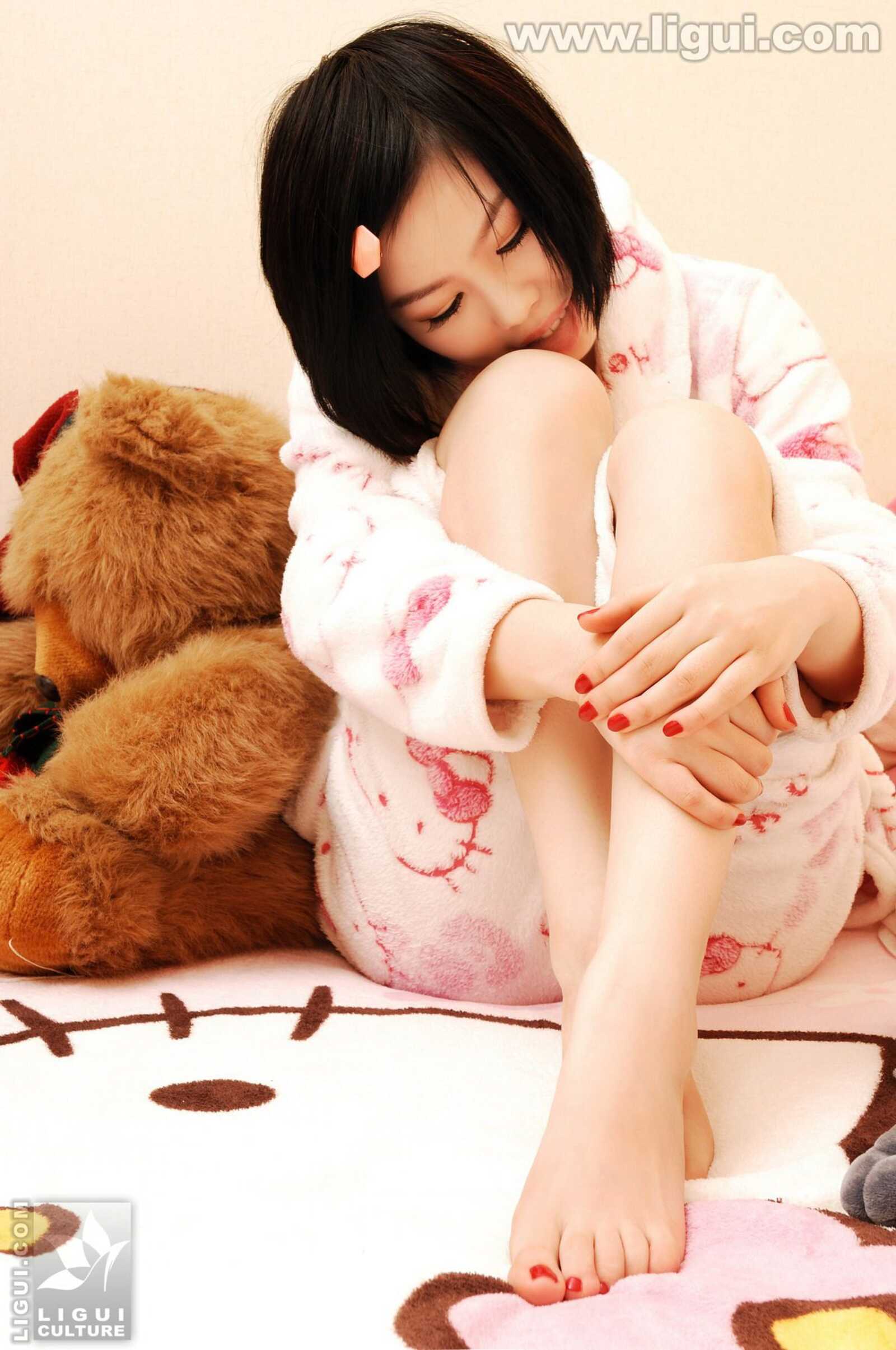 Model 幕子《可爱睡衣美足秀》 [丽柜LiGui] 丝袜美第3张