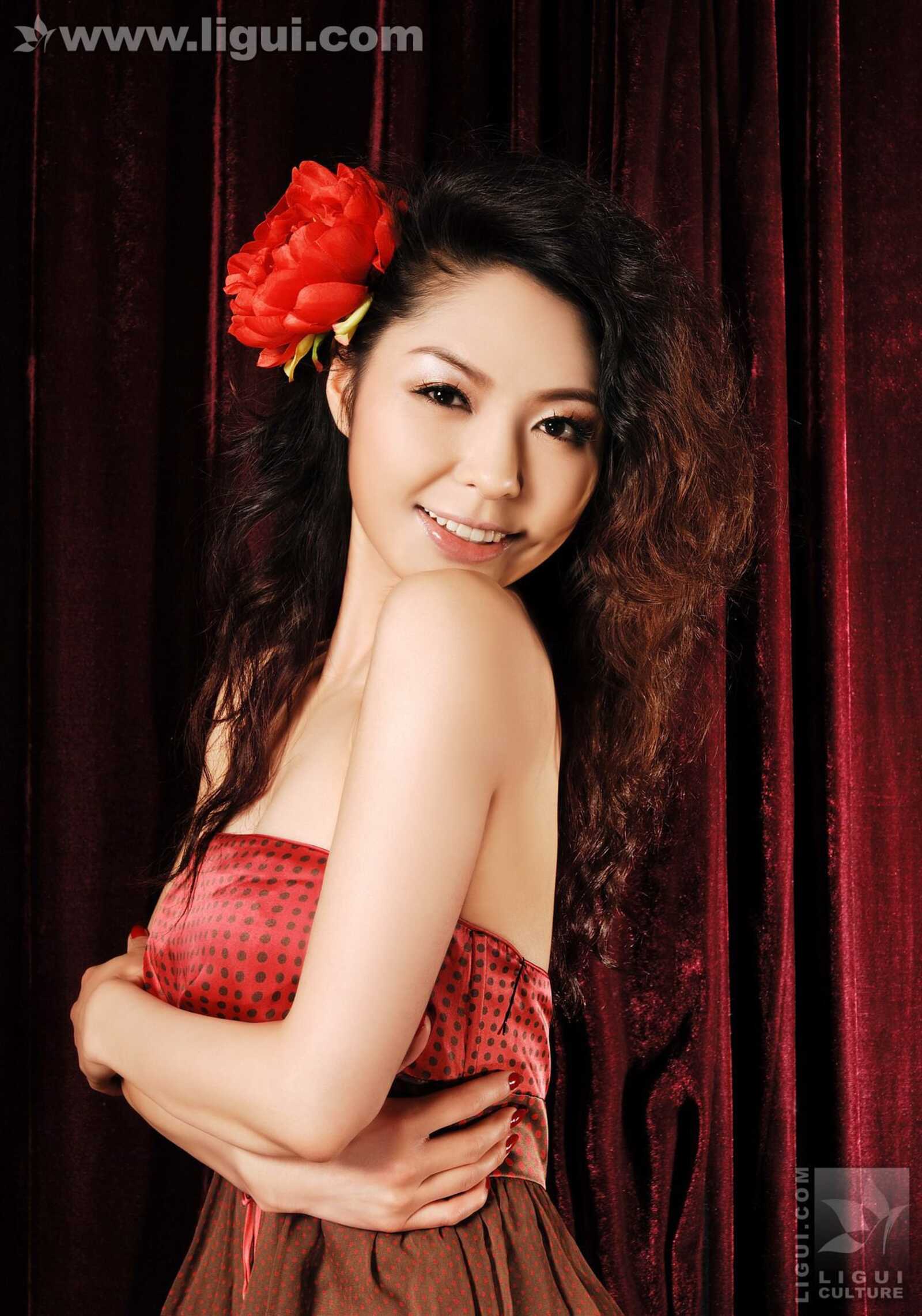 Model 冰清《国内艳妇舞弄原味肉丝》 [丽柜LiGui第8张