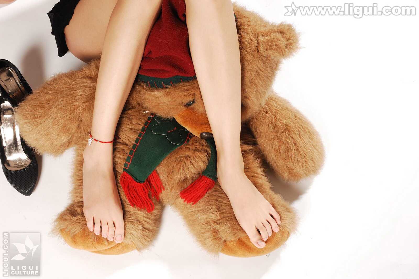 Model 梦娜《性感学生诱惑白丝》 [丽柜LiGui] 丝袜第2张