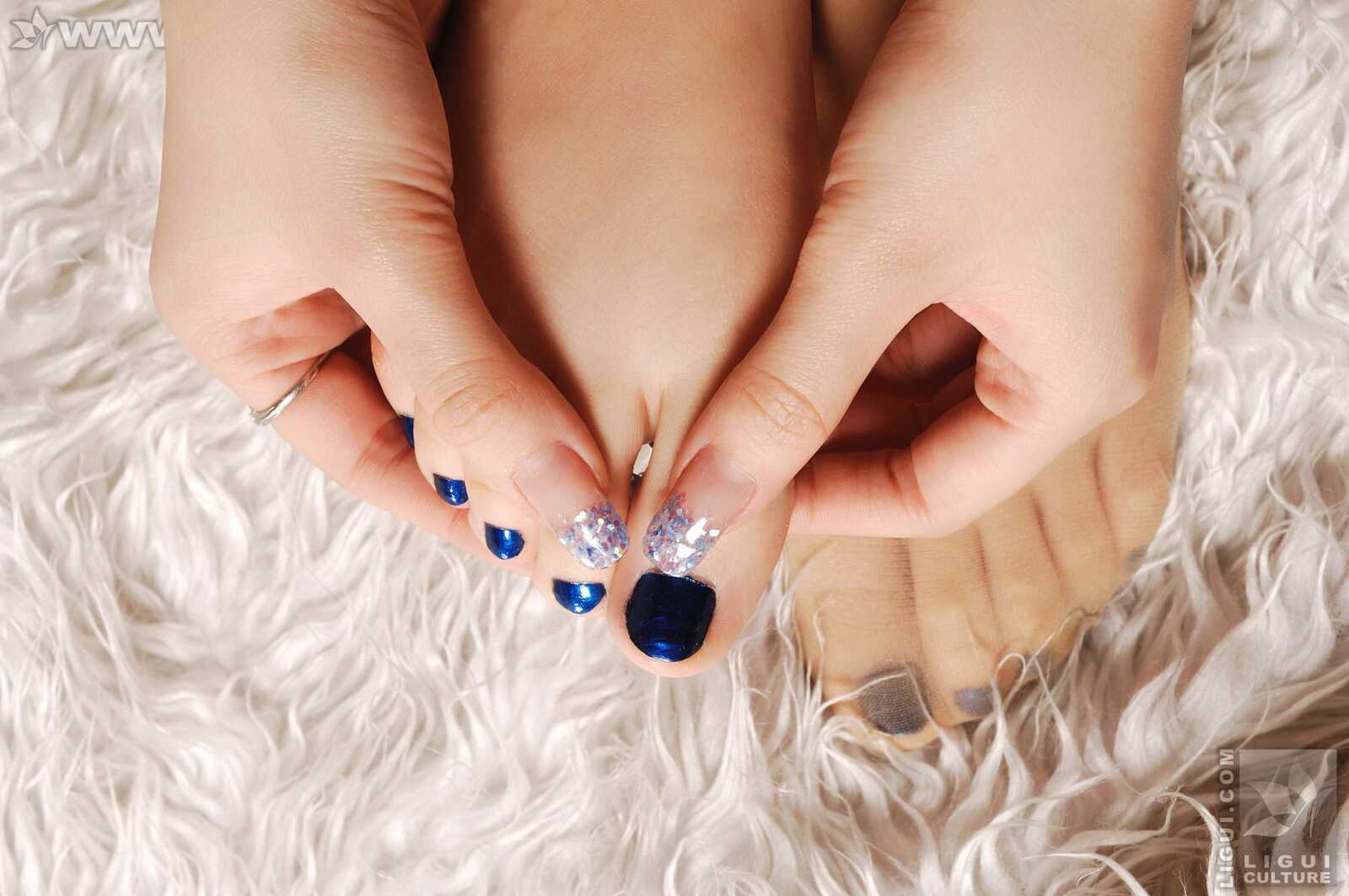 Model 菲菲《金领美女尽显高丝本色》 [丽柜LiGui第3张