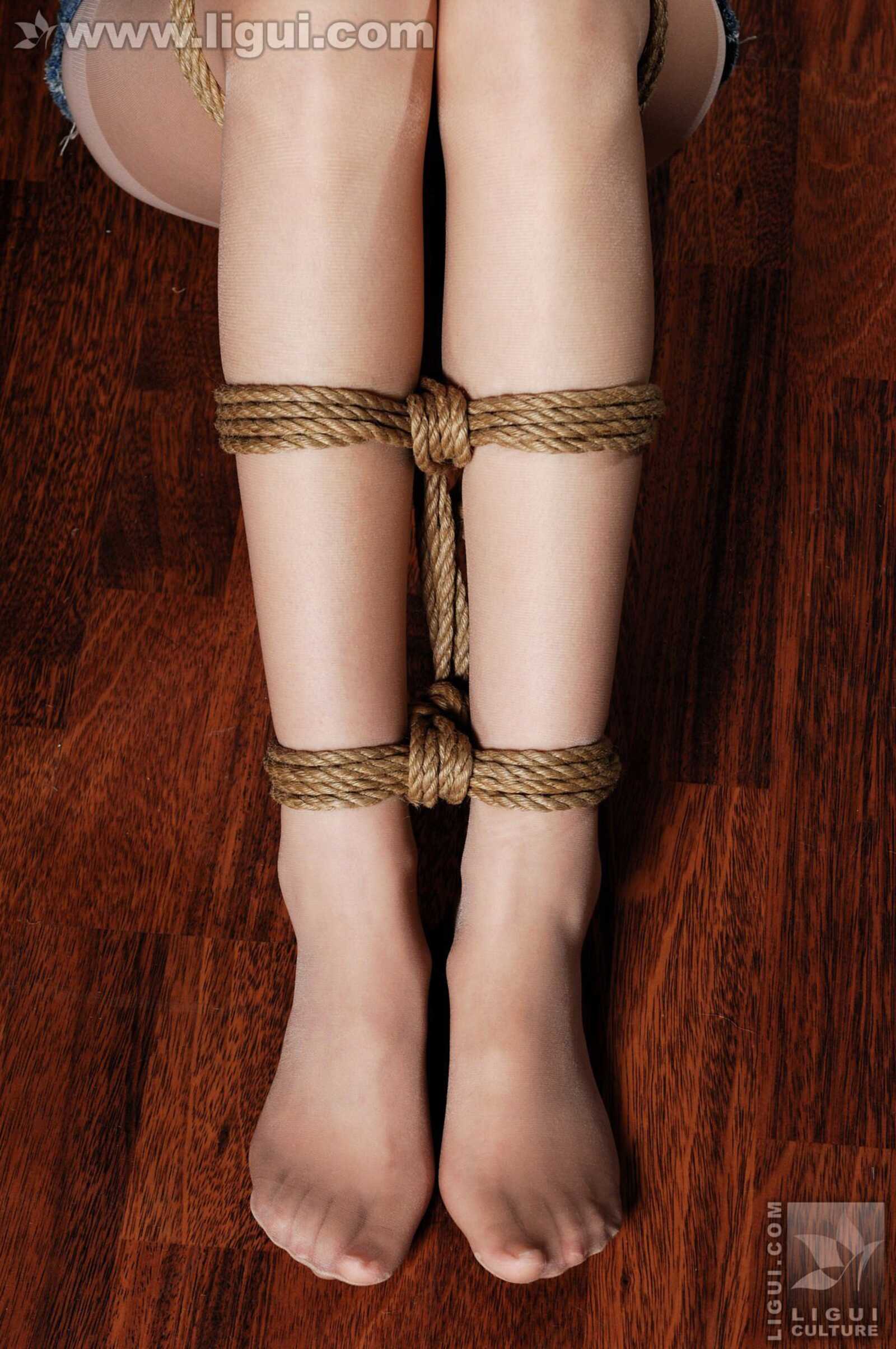 Model Vicky《高贵商务间的捆绑诱惑》 [丽柜美束第9张