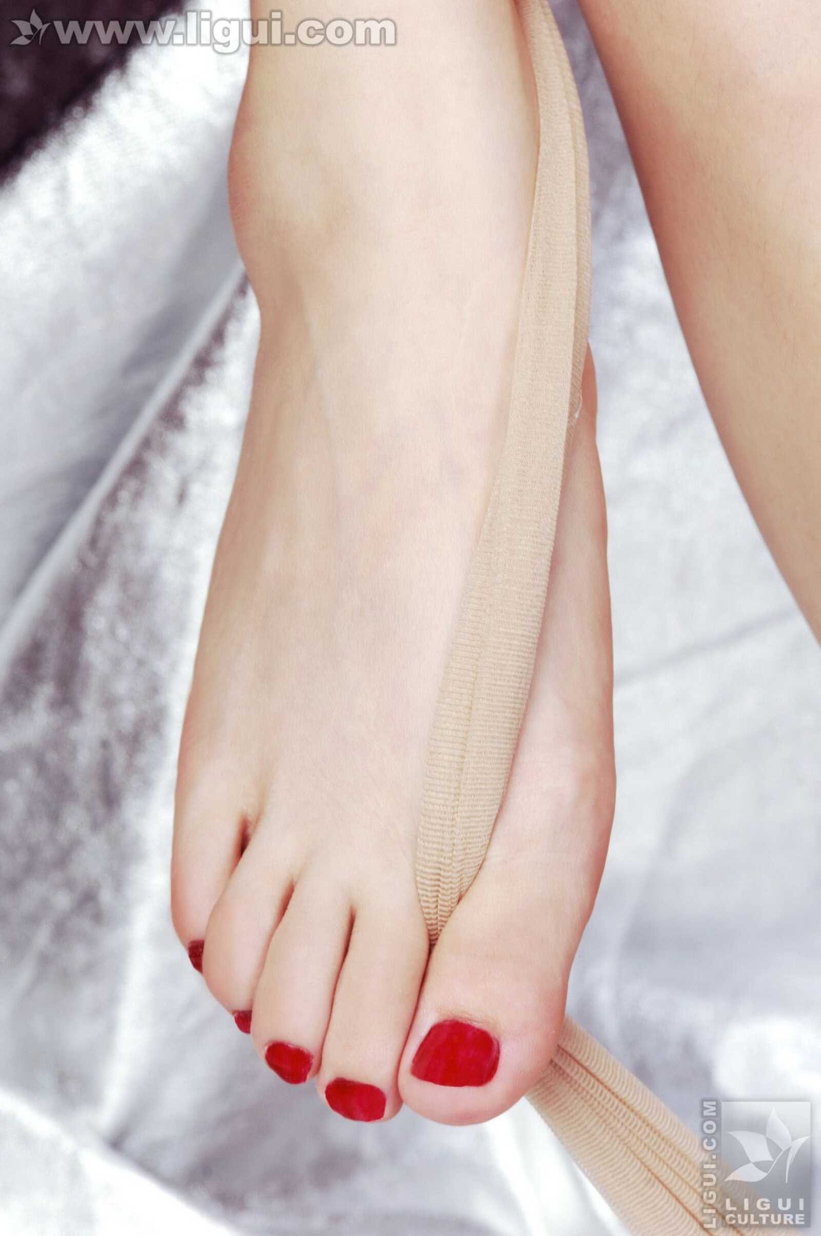 Model 英子《舞台场景下的高跟风情》 [丽柜LiGui第1张