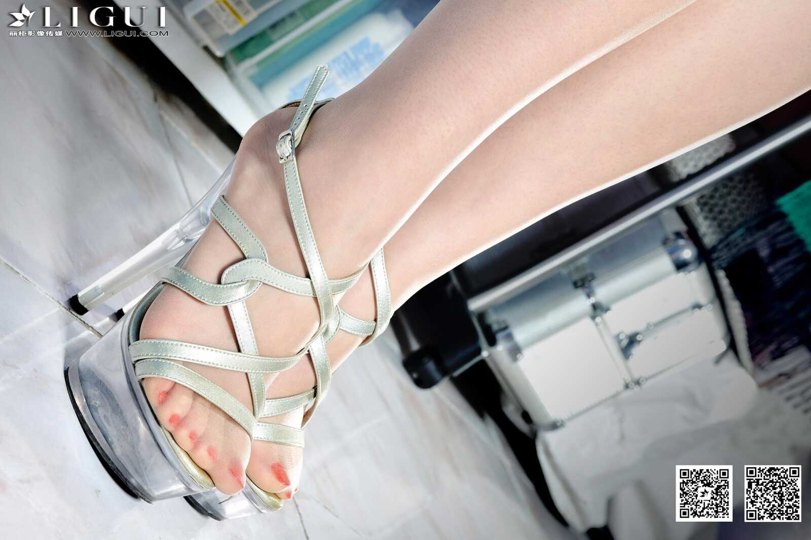 Model 允儿《清纯甜美的连衣裙少女》上下全集第18张