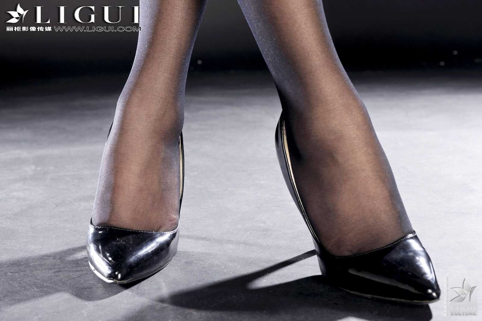 Model 英子《丽柜女王英子》 [丽柜LiGui] 美腿玉足第13张