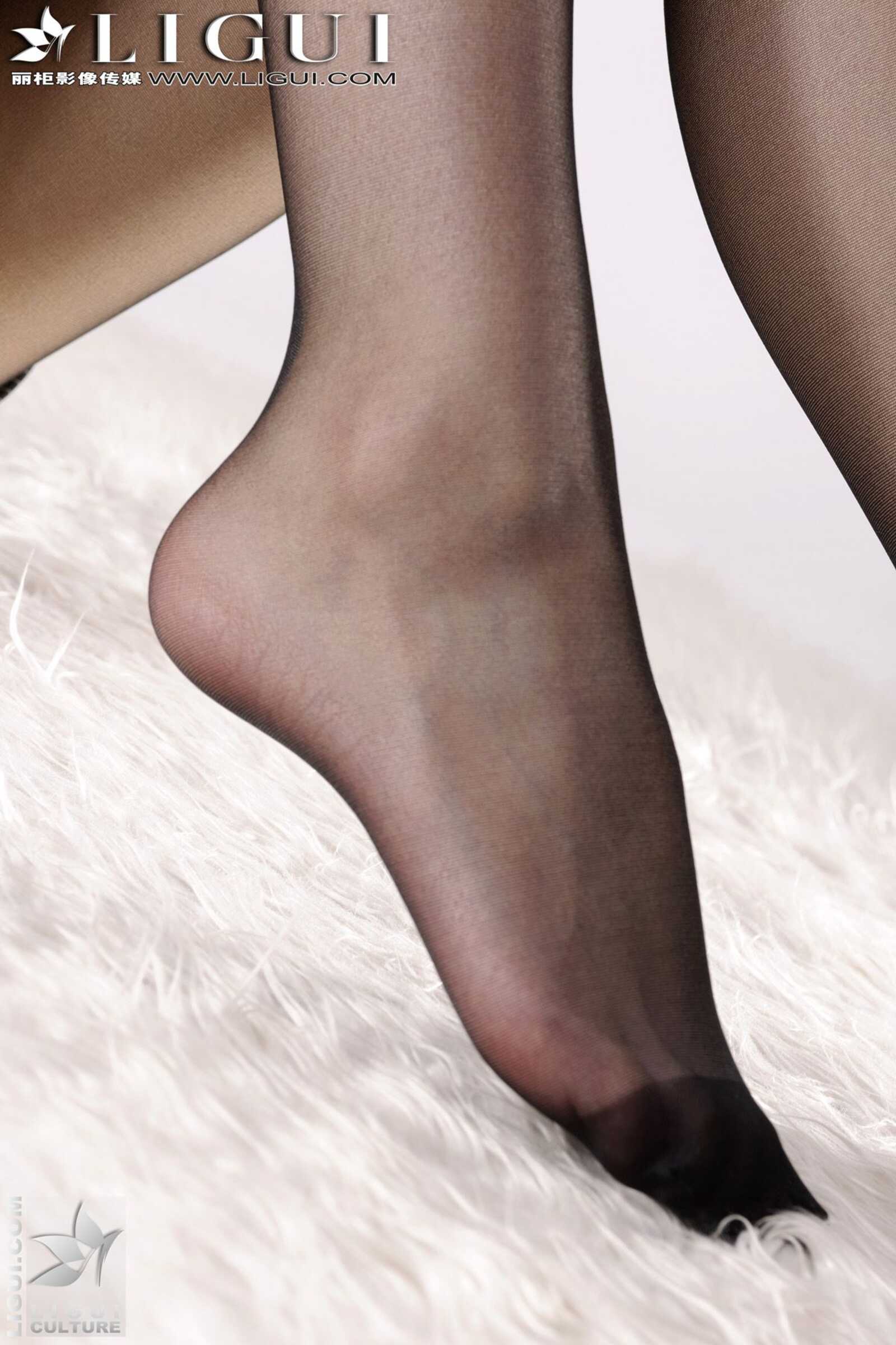 Model Vicky《美足皇后之Vicky黑丝》 上下合集 [丽柜第4张