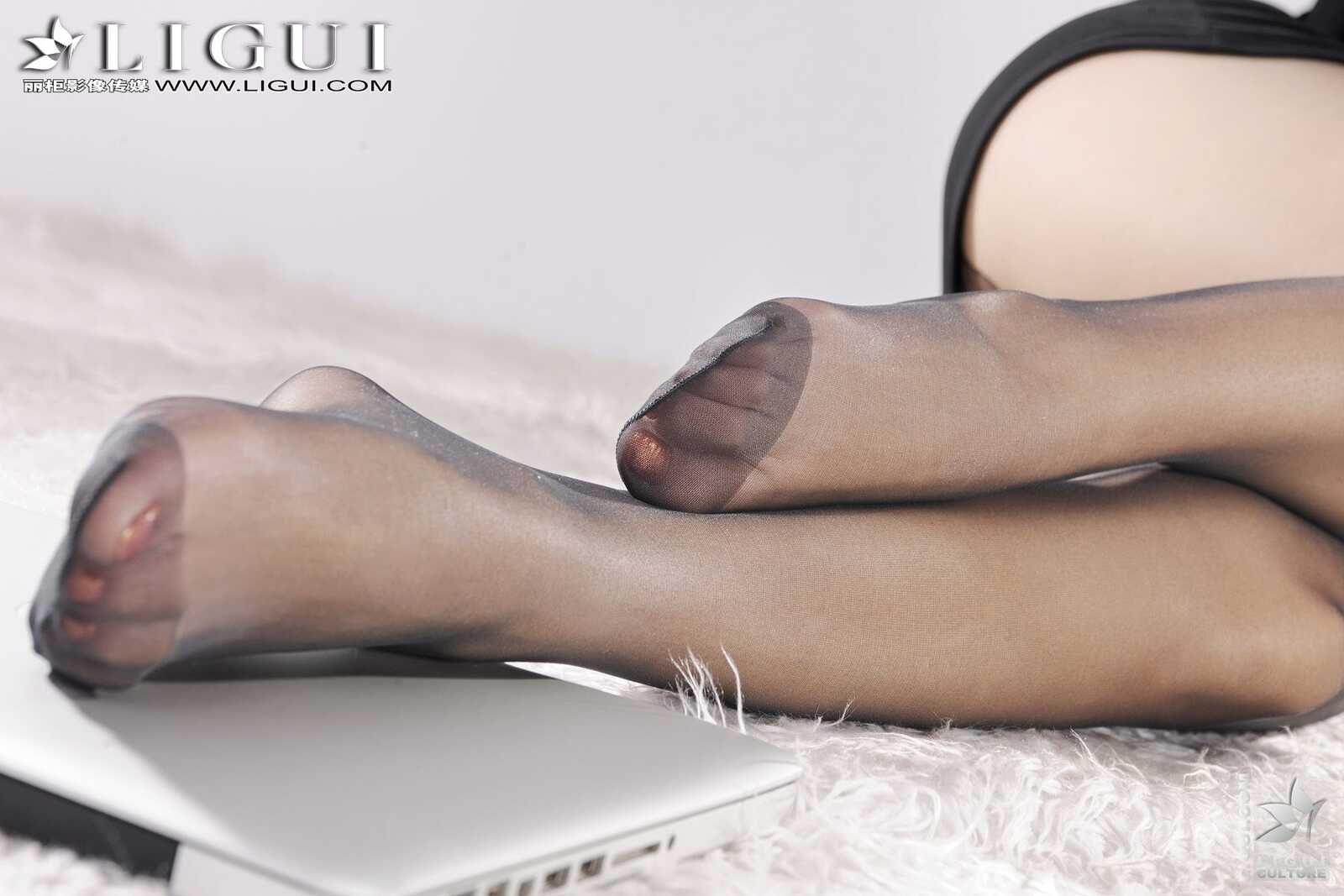 Model 晴晴《秀丽的丝襪女秘書》 [丽柜LiGui] 丝袜第4张