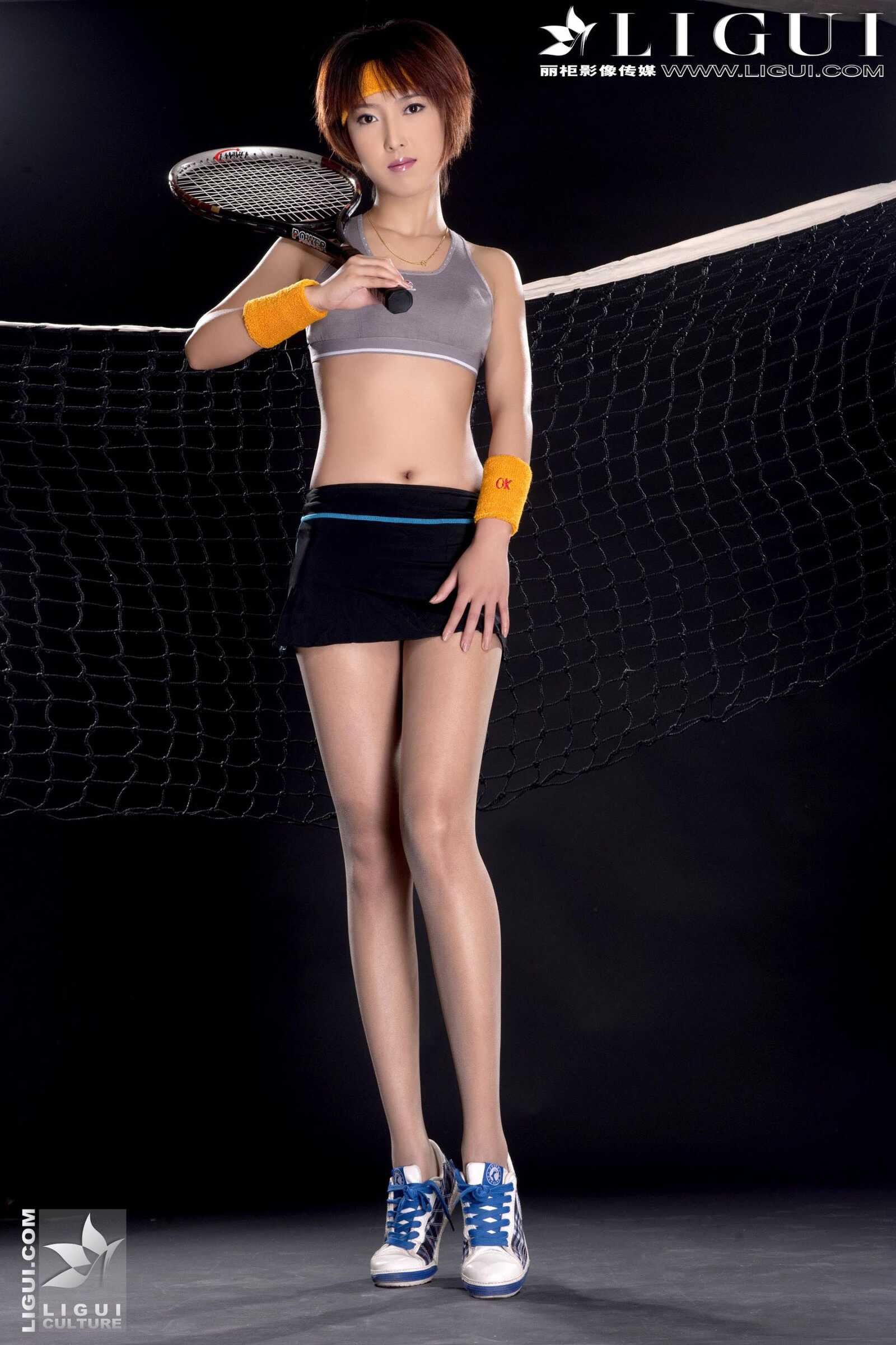 Model 美美《羽毛球美人丝足秀》上中下合集 [丽柜第21张