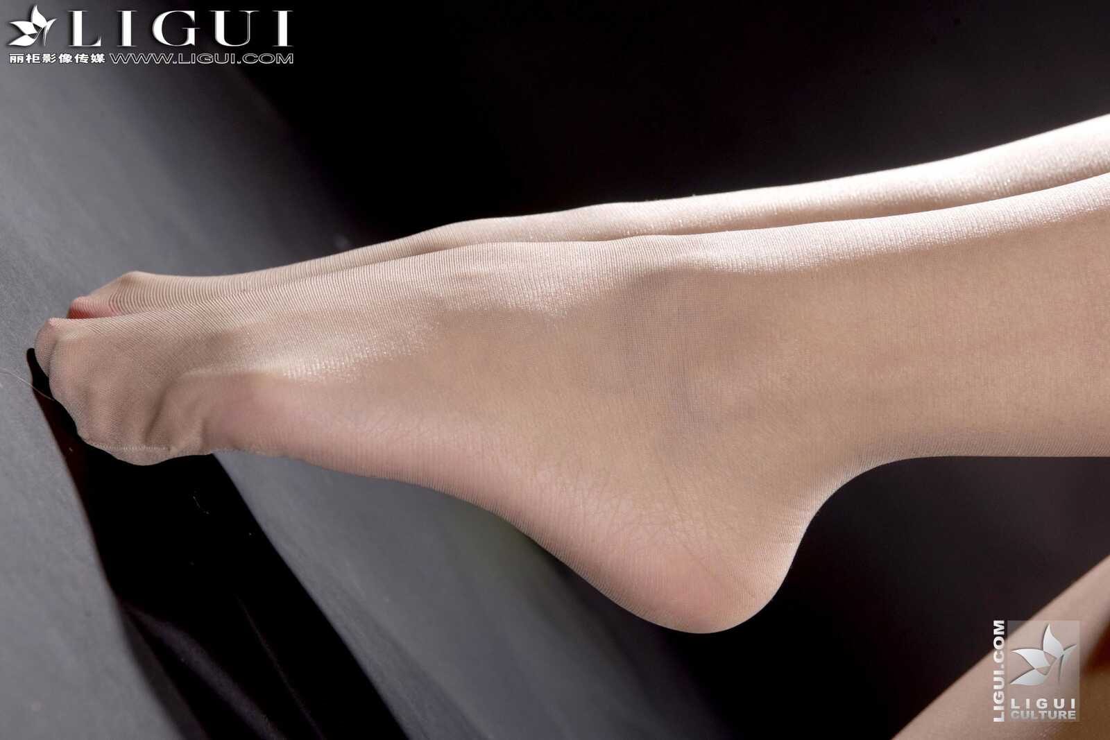 Model 美美《羽毛球美人丝足秀》上中下合集 [丽柜第4张